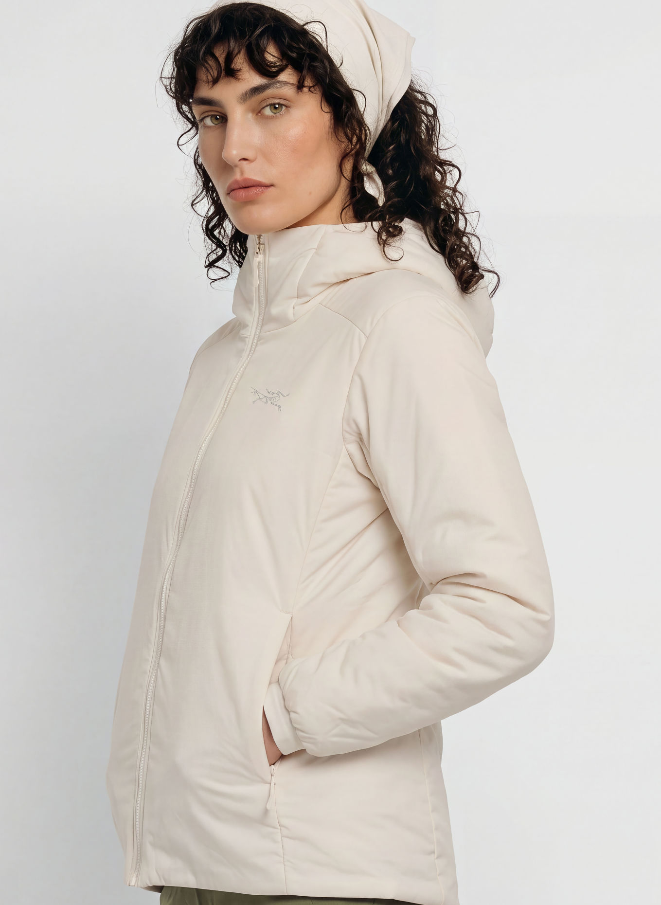 ARC'TERYX Funktionsjacke ATOM HOODY: WEISS
