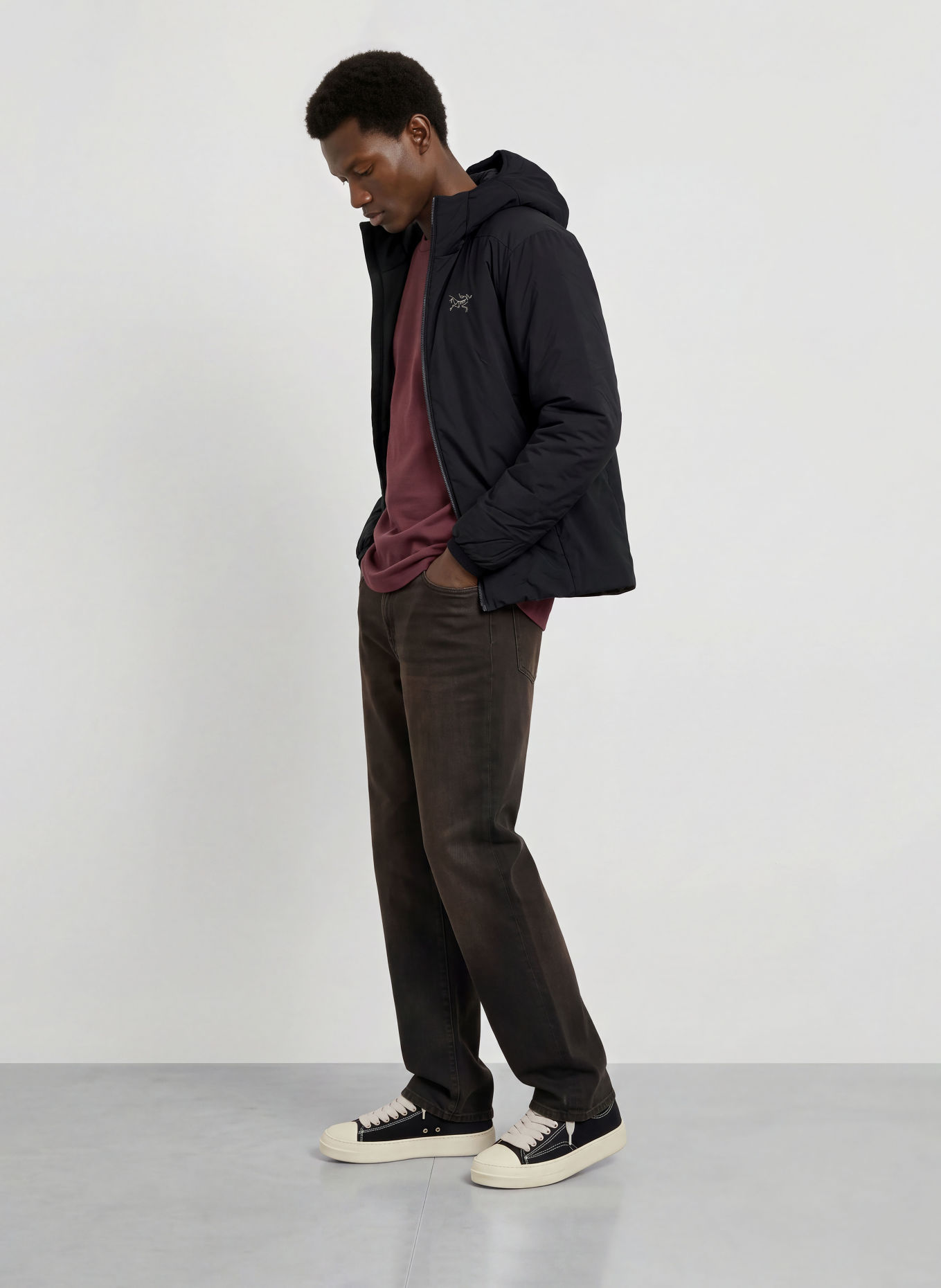 ARC'TERYX Funktionsjacke ATOM HOODY: SCHWARZ