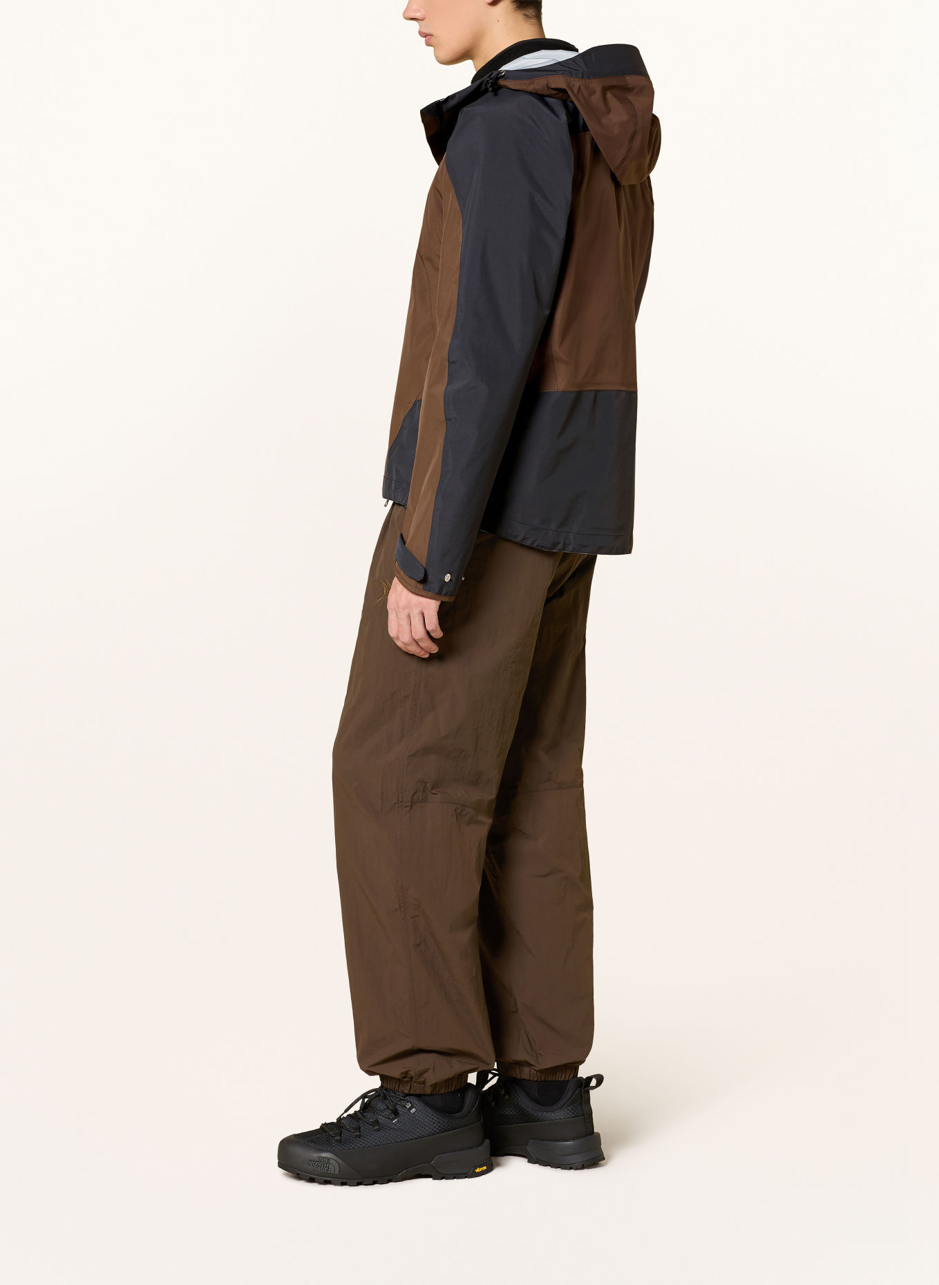 66°NORTH Hardshell-Jacke DYNGJA: DUNKELBRAUN / SCHWARZ