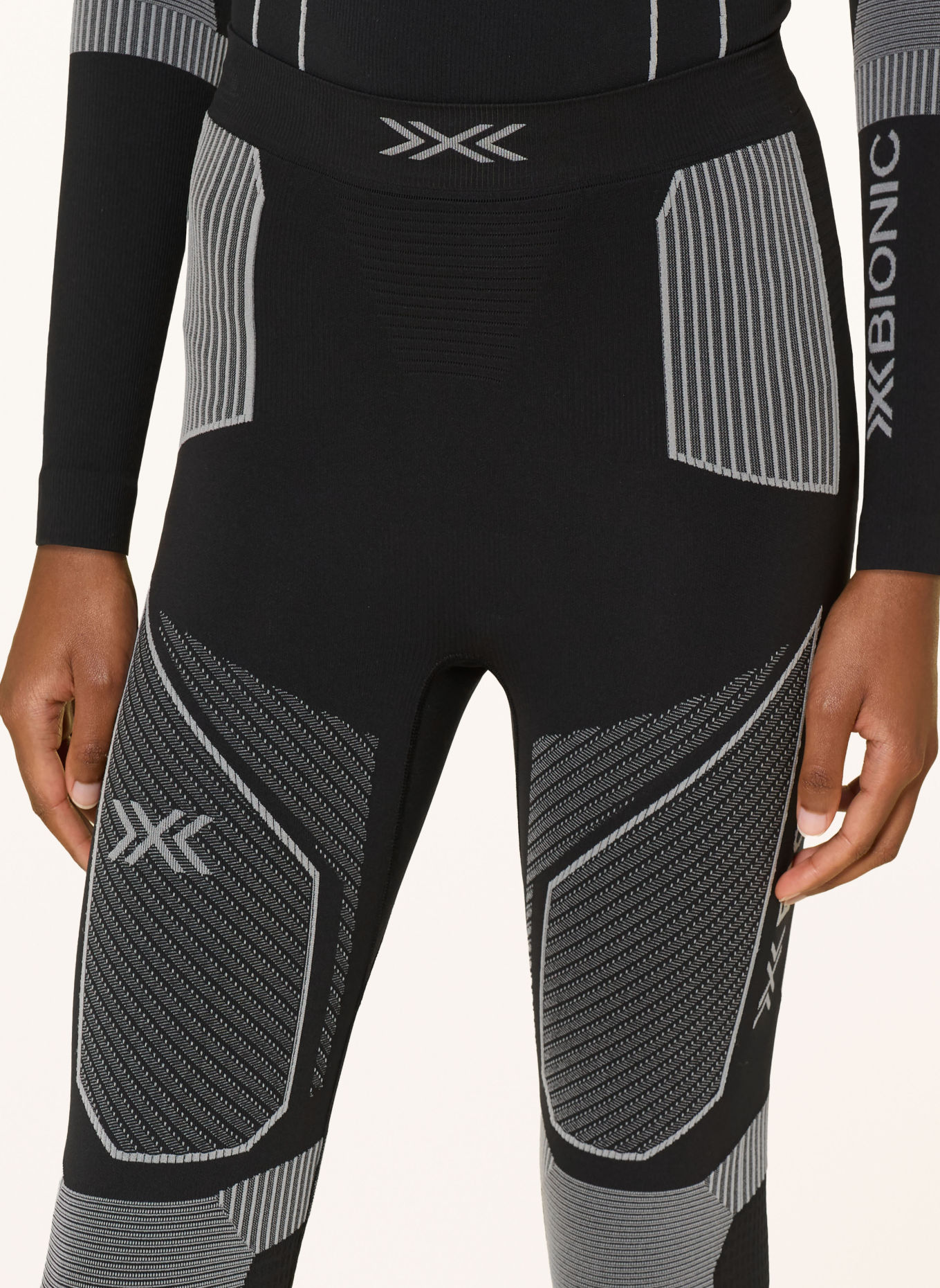 X-BIONIC Funktionswäsche-Hose ENERGY ACCUMULATOR LIGHT mit verkürzter Beinlänge: SCHWARZ / GRAU