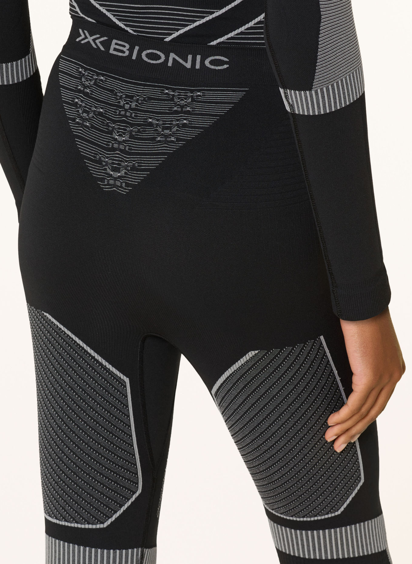 X-BIONIC Funktionswäsche-Hose ENERGY ACCUMULATOR LIGHT mit verkürzter Beinlänge: SCHWARZ / GRAU