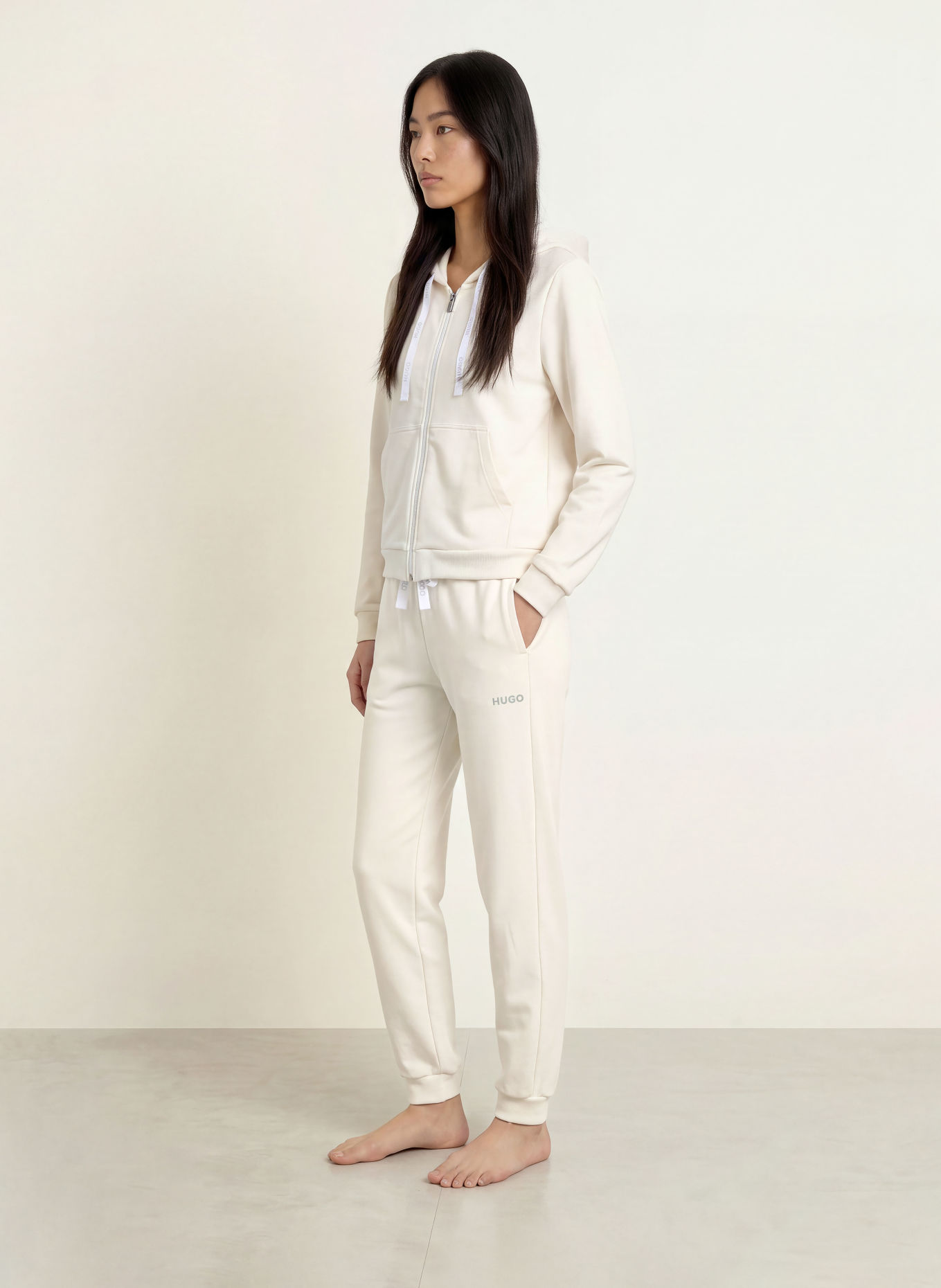 HUGO lounge sweatshirt jacket: CREAM