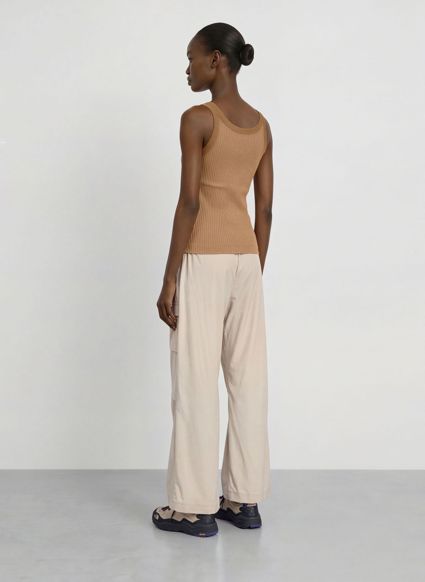 JEANNE BARET Tanktop PERVINCA: HELLBRAUN