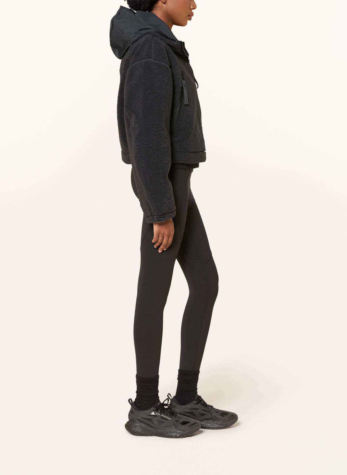 adidas by Stella McCartney Kurtka z polaru ADIDAS BY STELLA MCCARTNEY z odpinanym kapturem: CZARNY