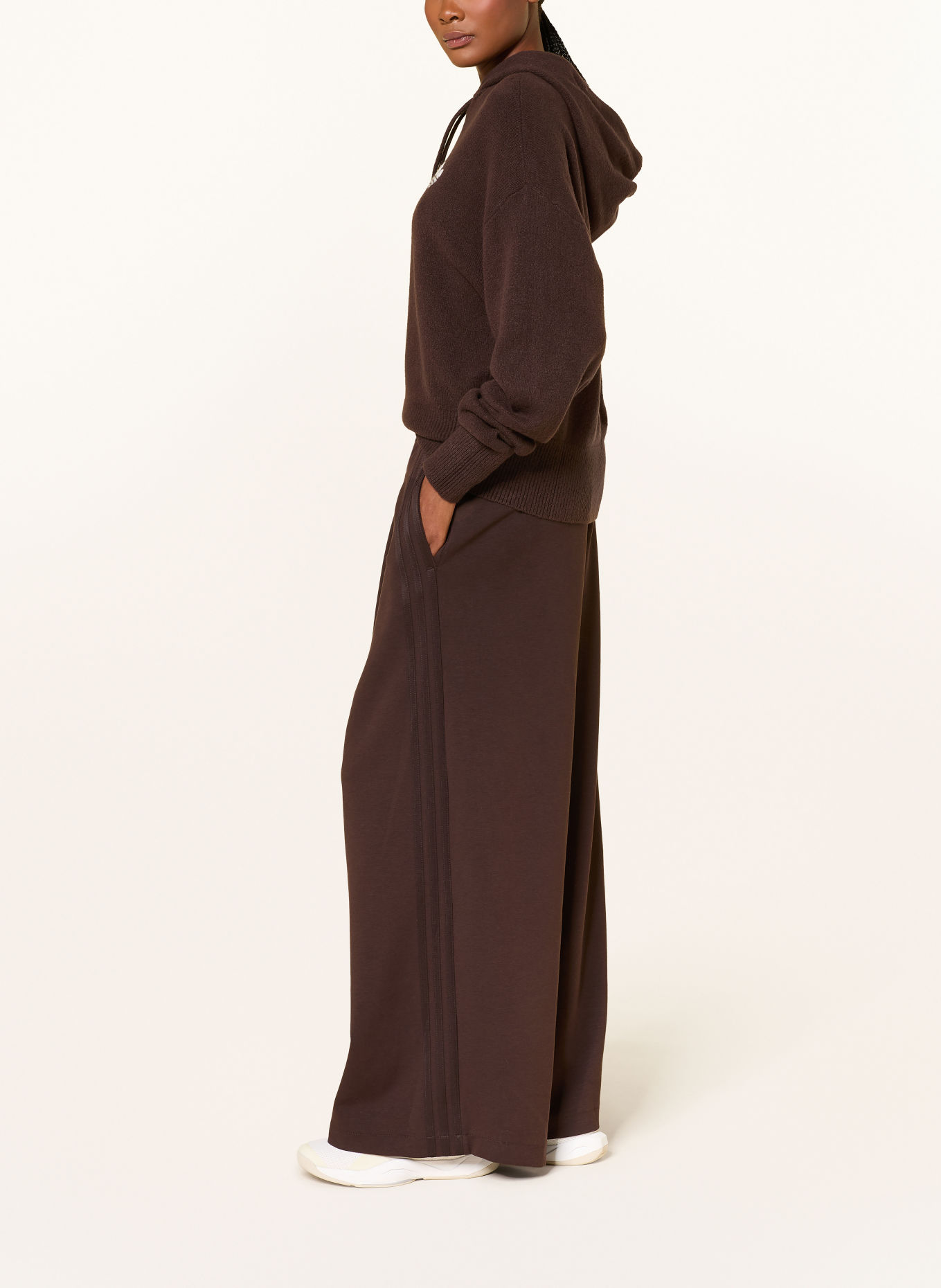 adidas Originals Hoodie ESSENTIELL: MARRON FONCÉ