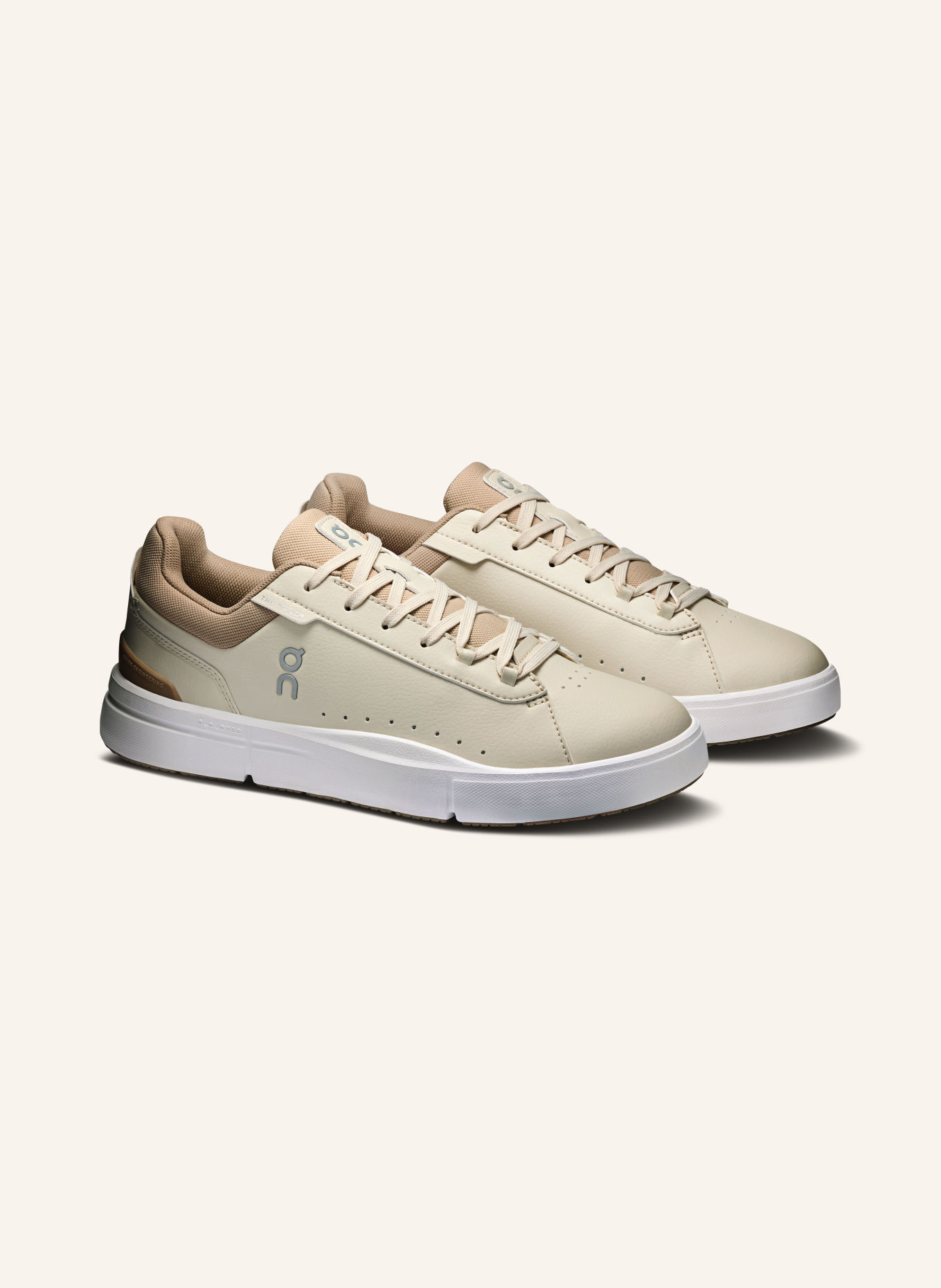 On Sneakers: THE ROGER ADVANTAGE: BEIGE / LIGHT BROWN