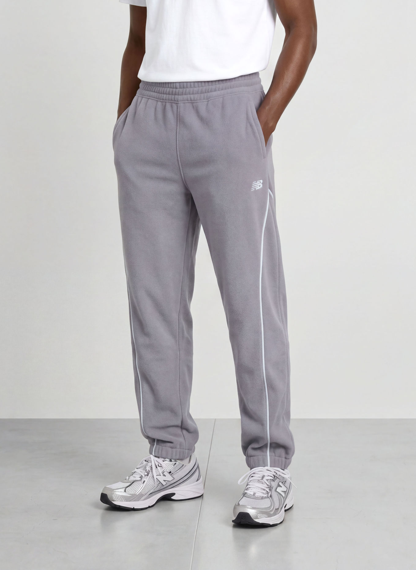 new balance Fleecehose MB62: HELLLILA / WEISS