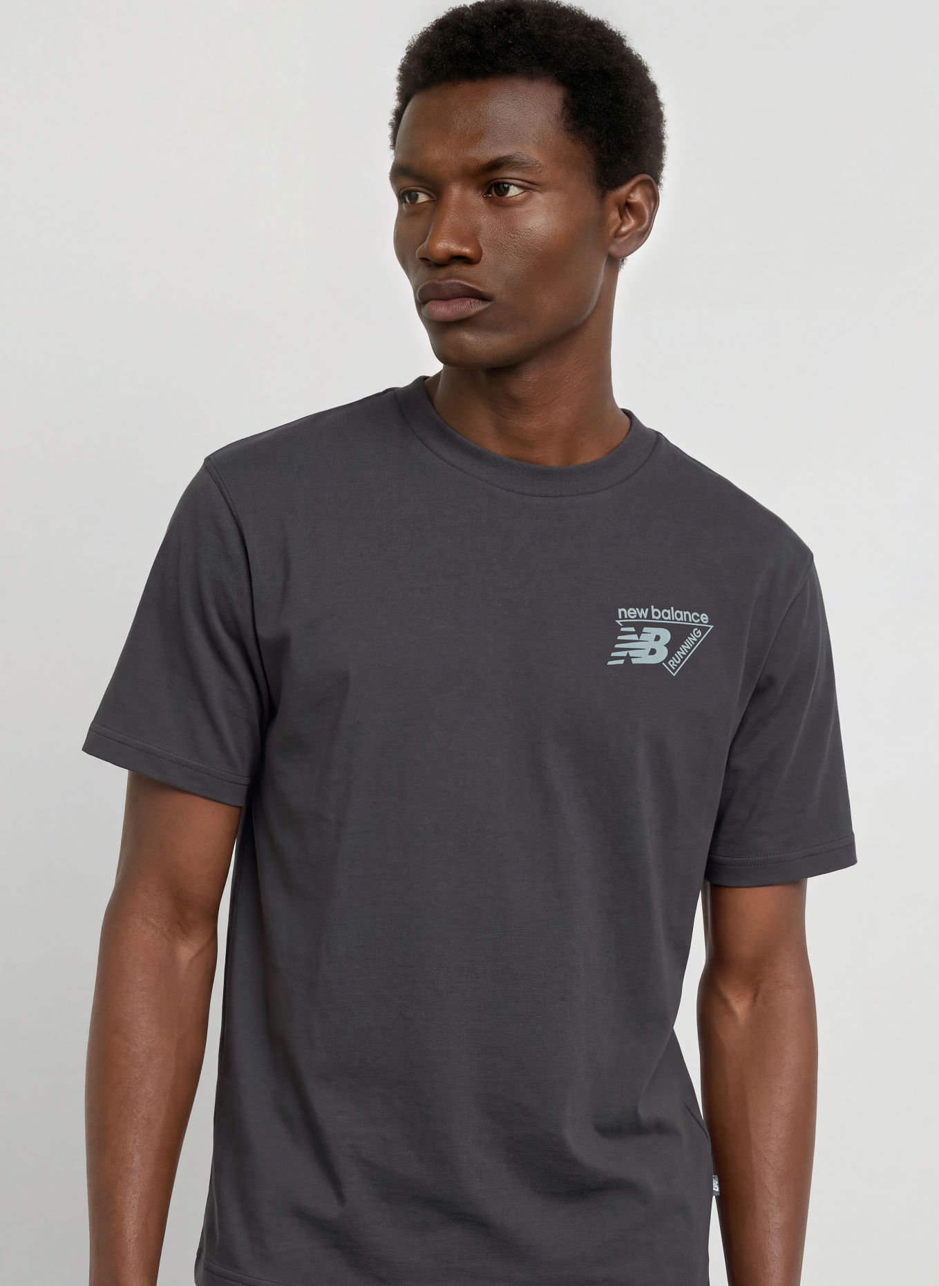 new balance T-Shirt: SCHWARZ / GRAU