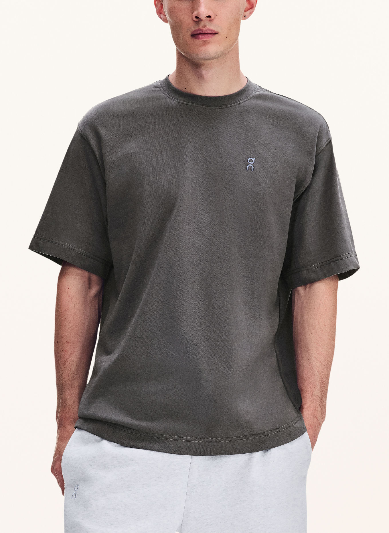 On Tricou CLUB COLLECTIVE: GRI ÎNCHIS