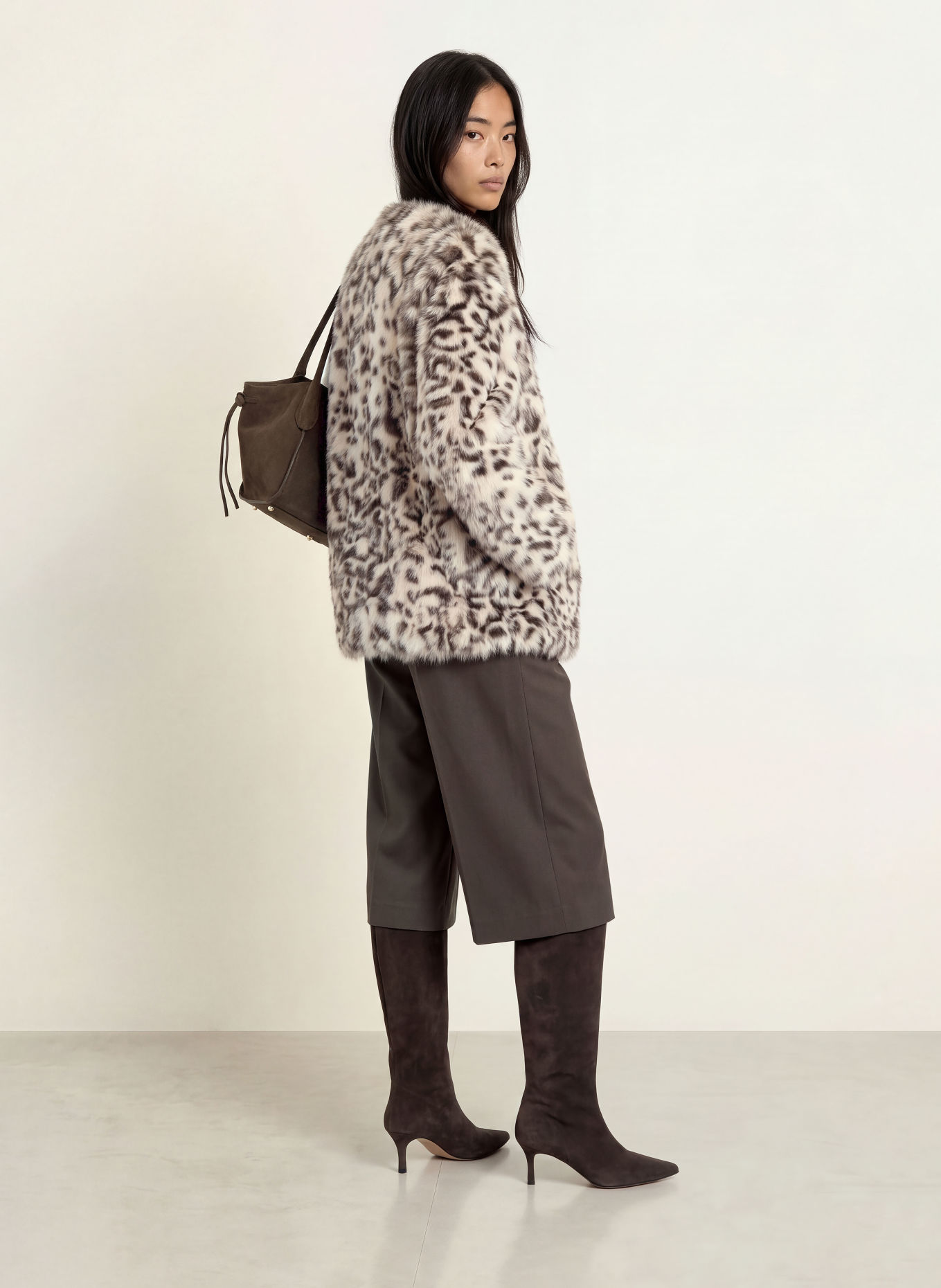 CPH MUSE Faux Fur Jacket CMFOLO: ECRU / DARK BROWN