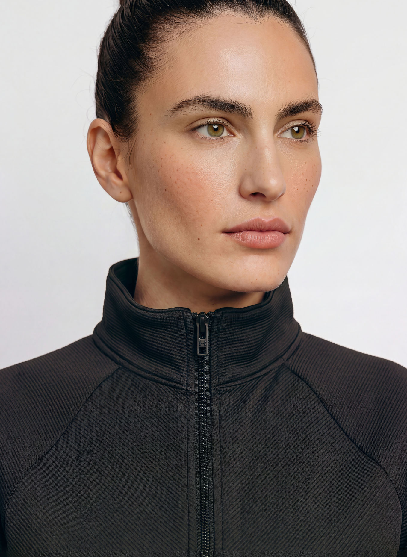 UNDER ARMOUR Bunda na trénink UA UNSTOPPABLE: ČERNÁ