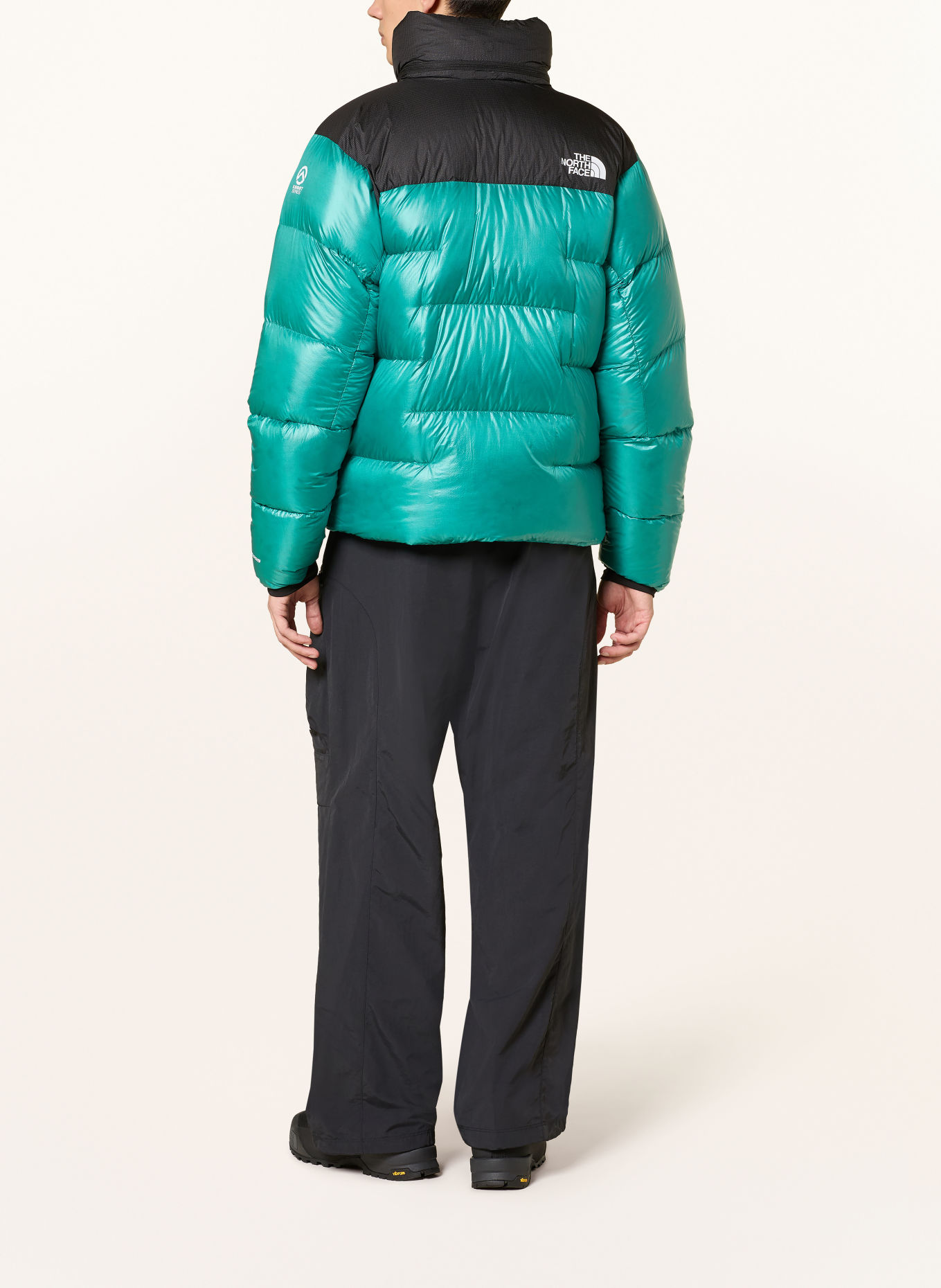 THE NORTH FACE Daunenjacke SUMMIT NUPTSE: GRÜN / SCHWARZ