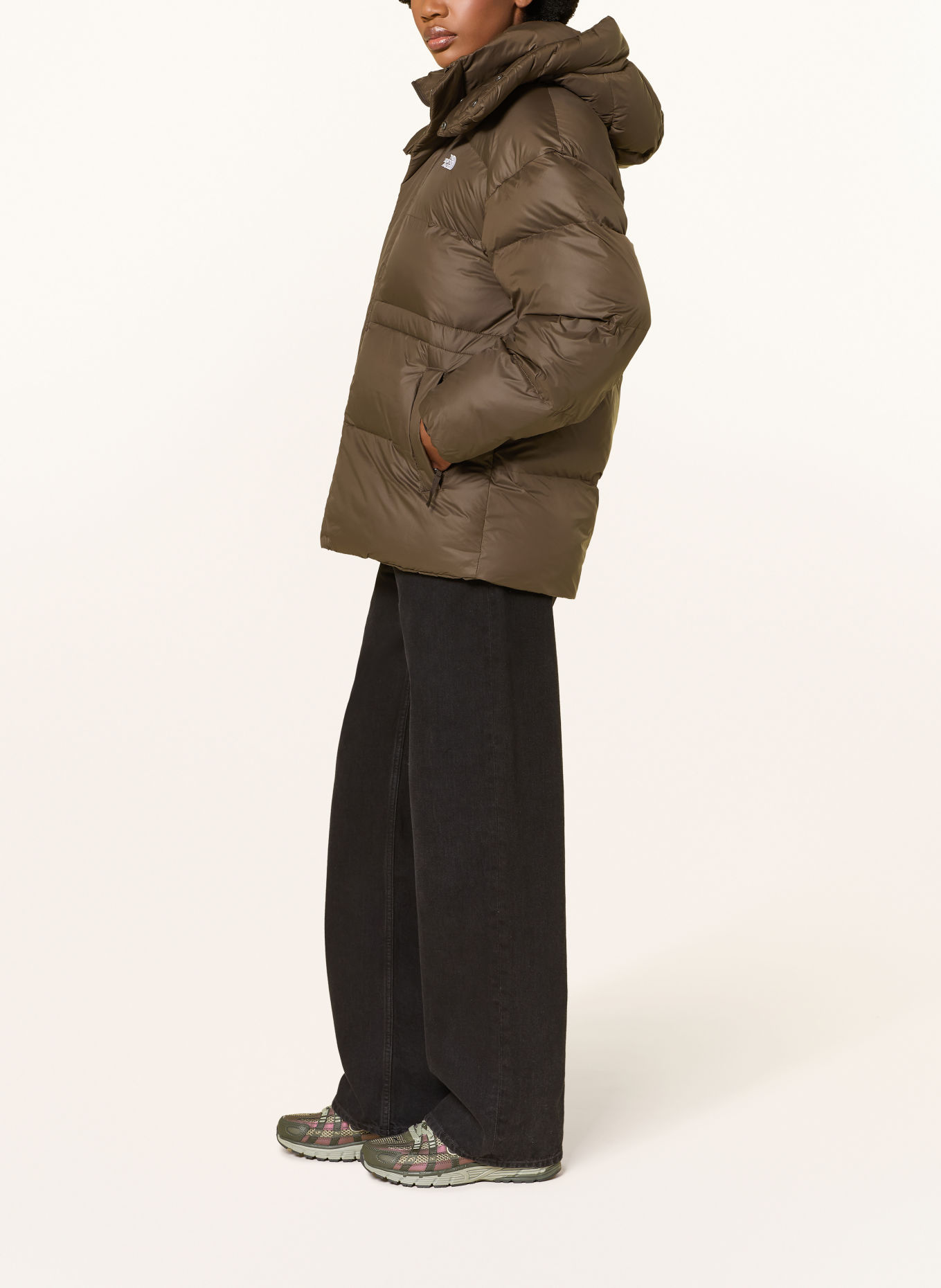 THE NORTH FACE Oversized Quilted Jacket: DARK BROWN