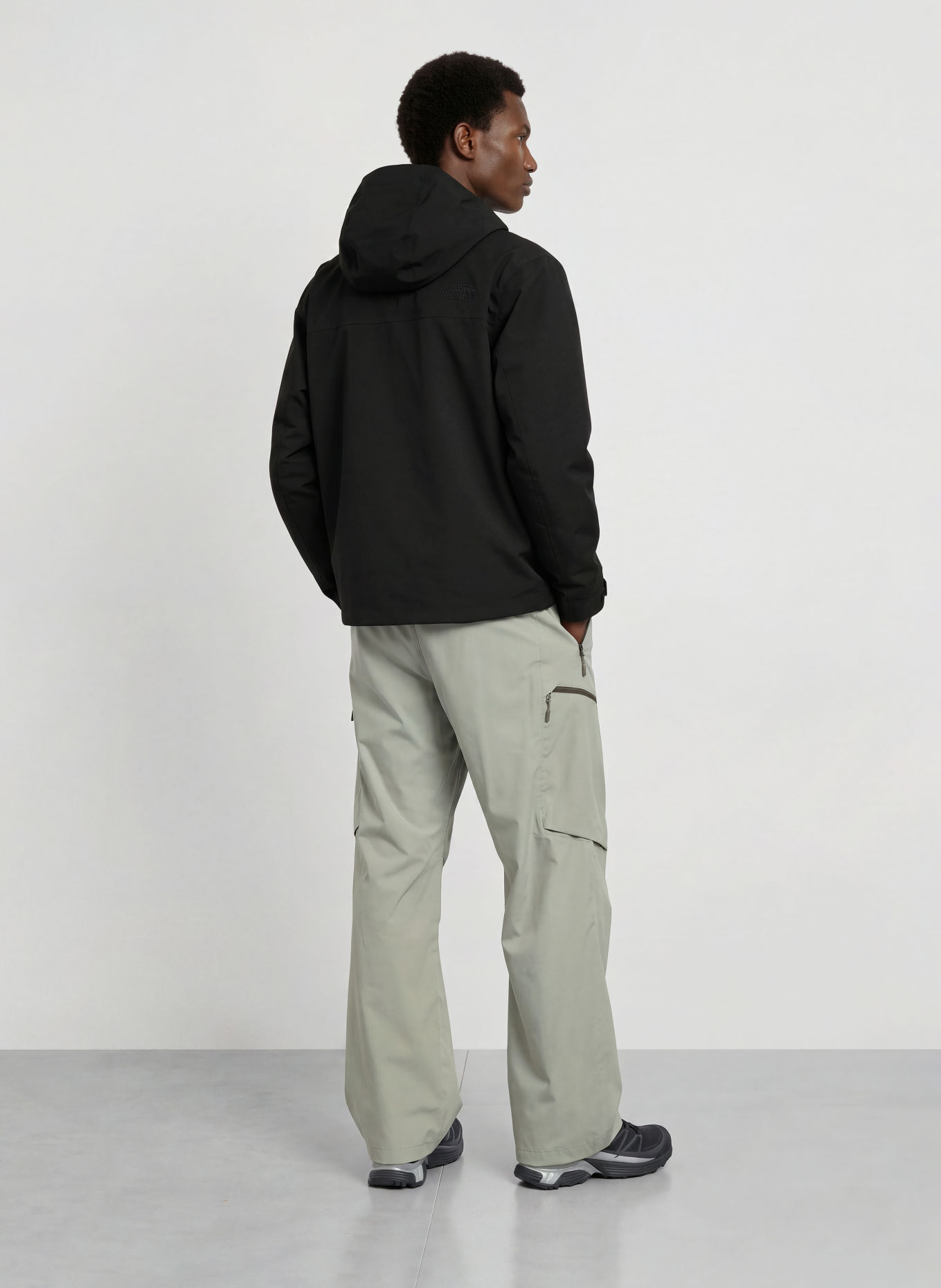 THE NORTH FACE TNF RANGE LIGHT Functional Jacket: BLACK