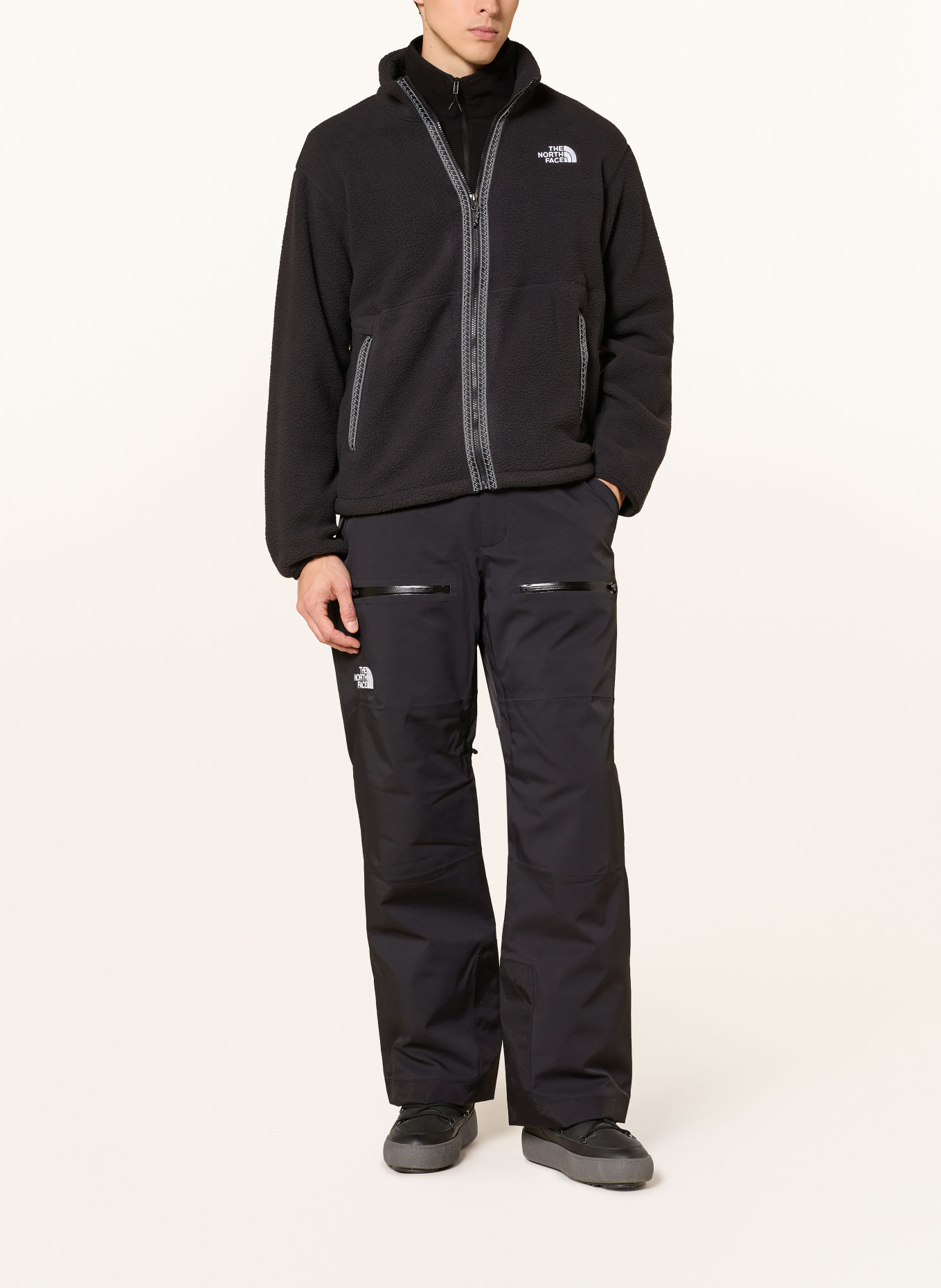 THE NORTH FACE TNF FLEESKI Fleece Jacket: BLACK