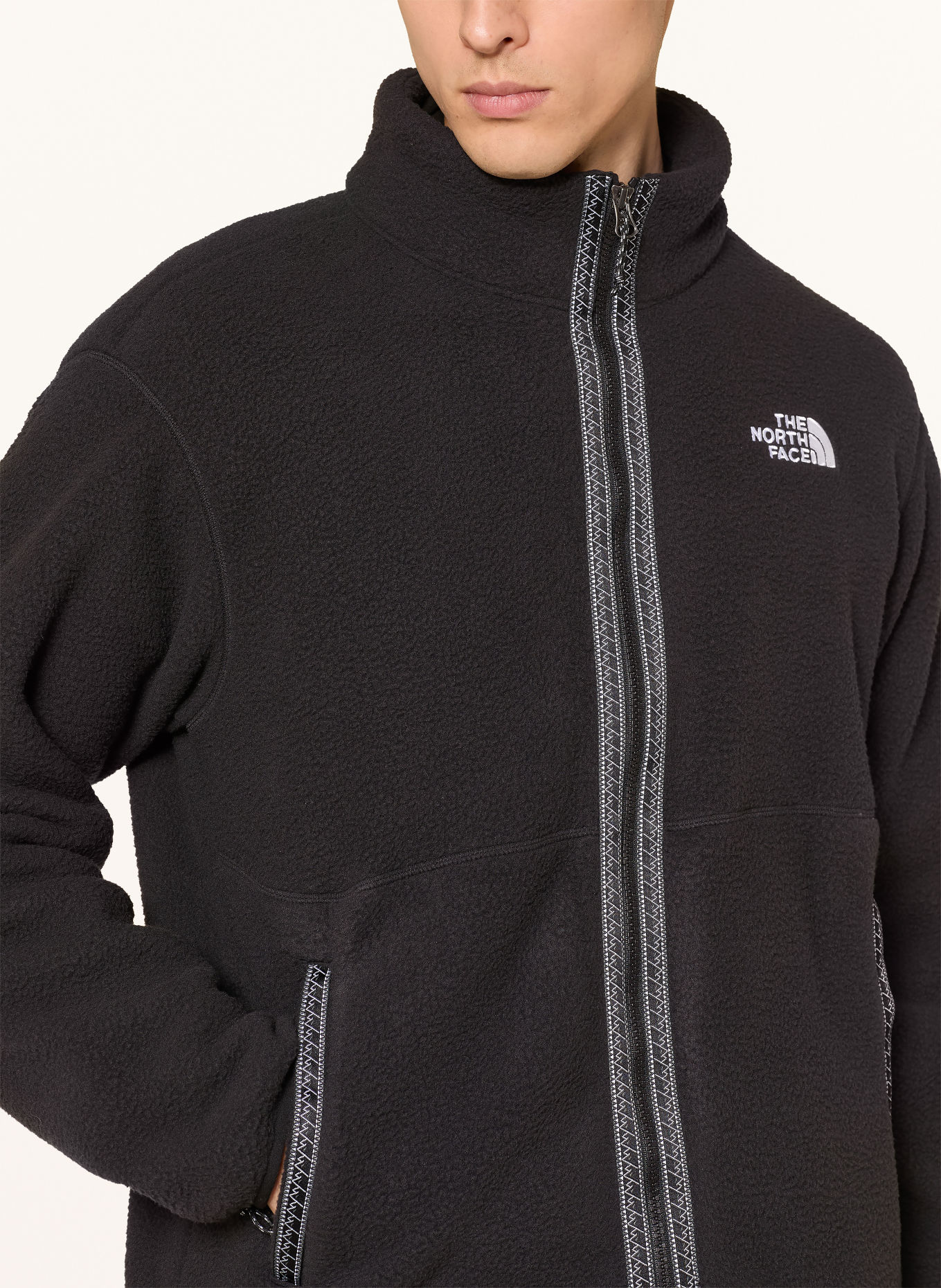THE NORTH FACE TNF FLEESKI Fleece Jacket: BLACK