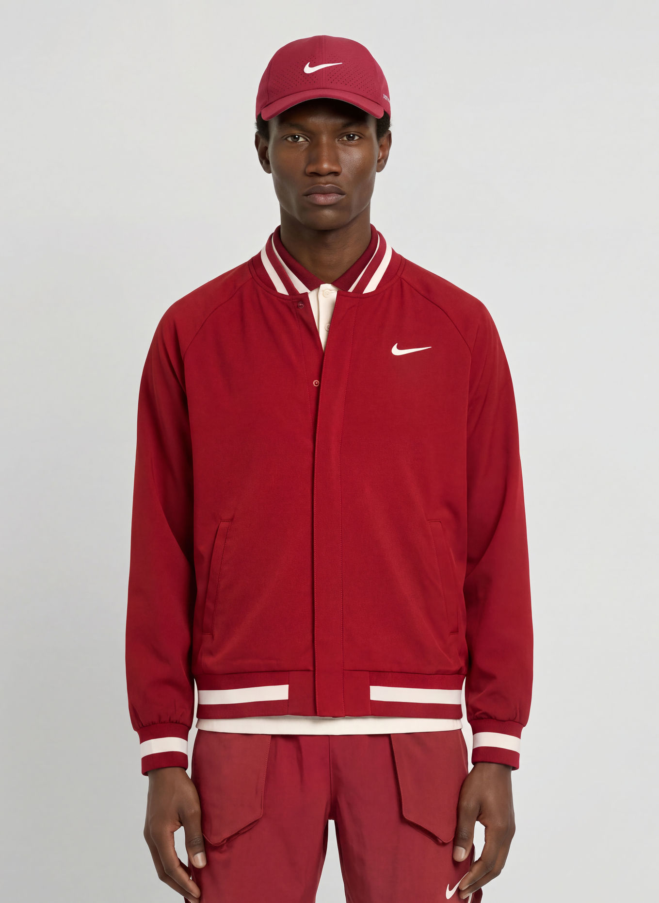 Nike Veste d'entraînement COURT SLAM: ROUGE FONCÉ / BLANC