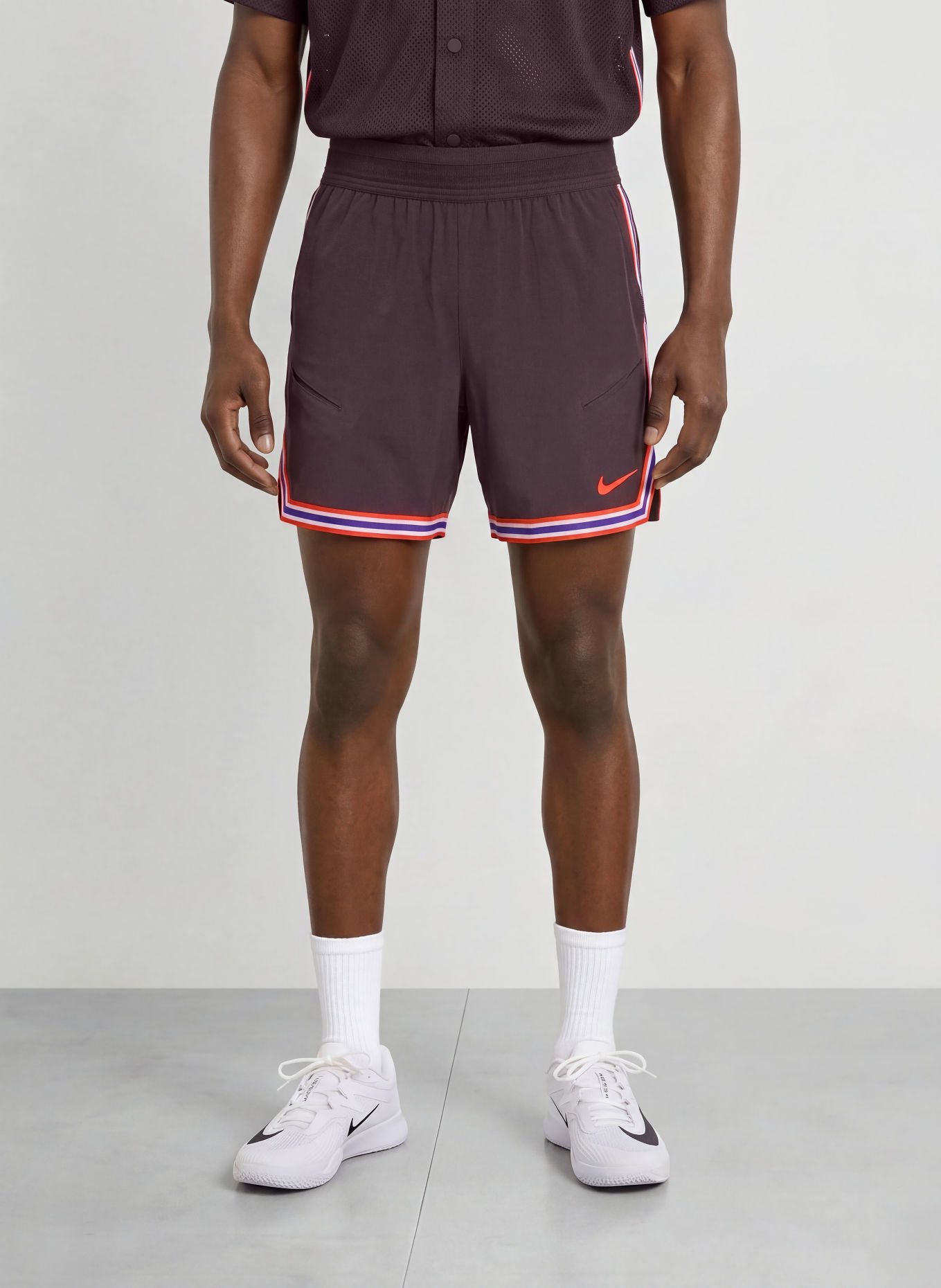 Nike Short de tennis COURT SLAM: LILAS FONCÉ / ORANGE FLUO / BLANC
