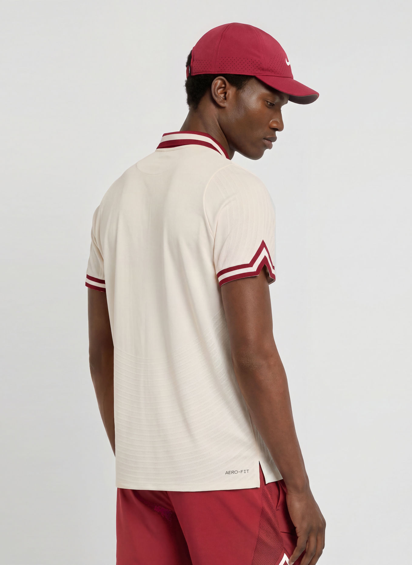 Nike Polo technique COURT SLAM: ÉCRU / ROUGE FONCÉ