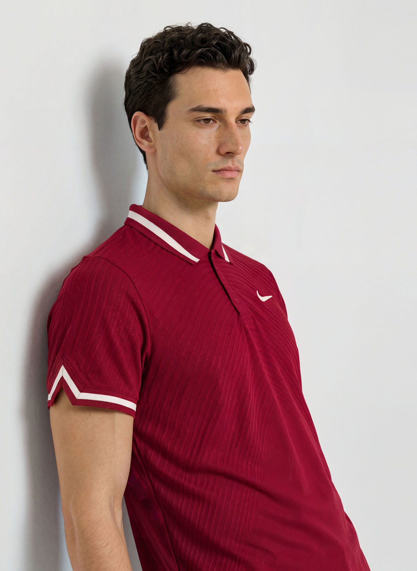 Nike Polo technique COURT SLAM: ROUGE FONCÉ / BLANC