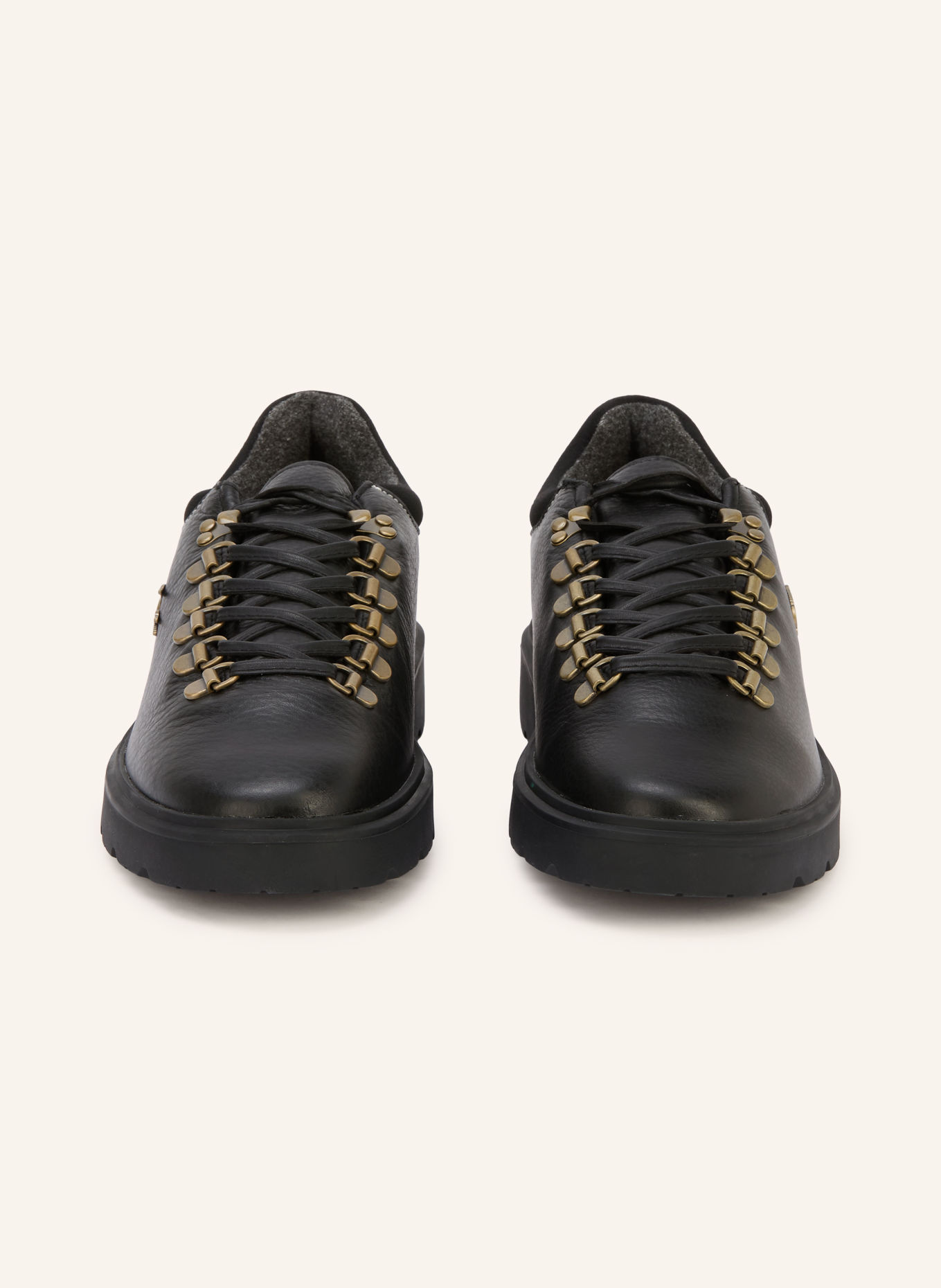 LACOSTE Schnürer BASESHOT WINTER: SCHWARZ / GOLD