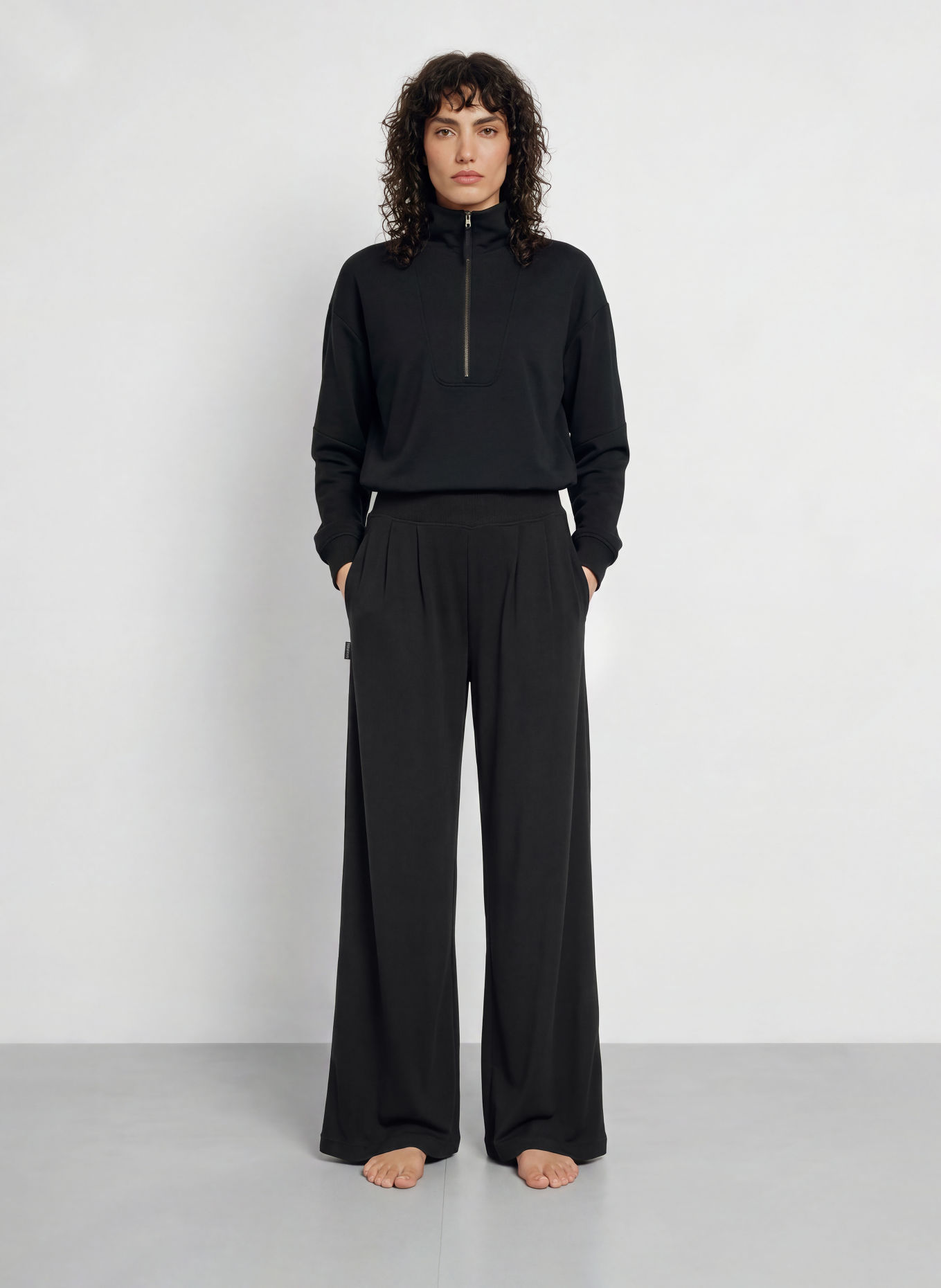 icebreaker Pantaloni de trening 150 DRIFT cu lână merino: NEGRU
