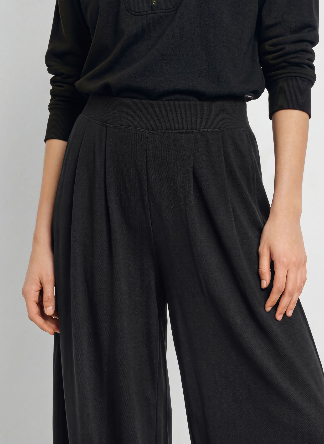 icebreaker Pantaloni de trening 150 DRIFT cu lână merino: NEGRU