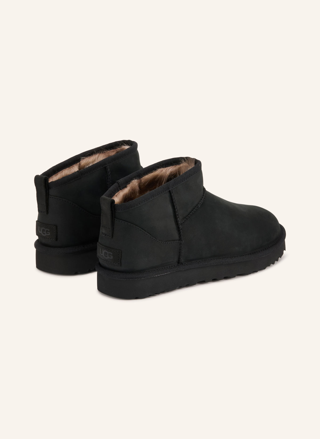UGG Boots CLASSIC ULTRA MINI: SCHWARZ