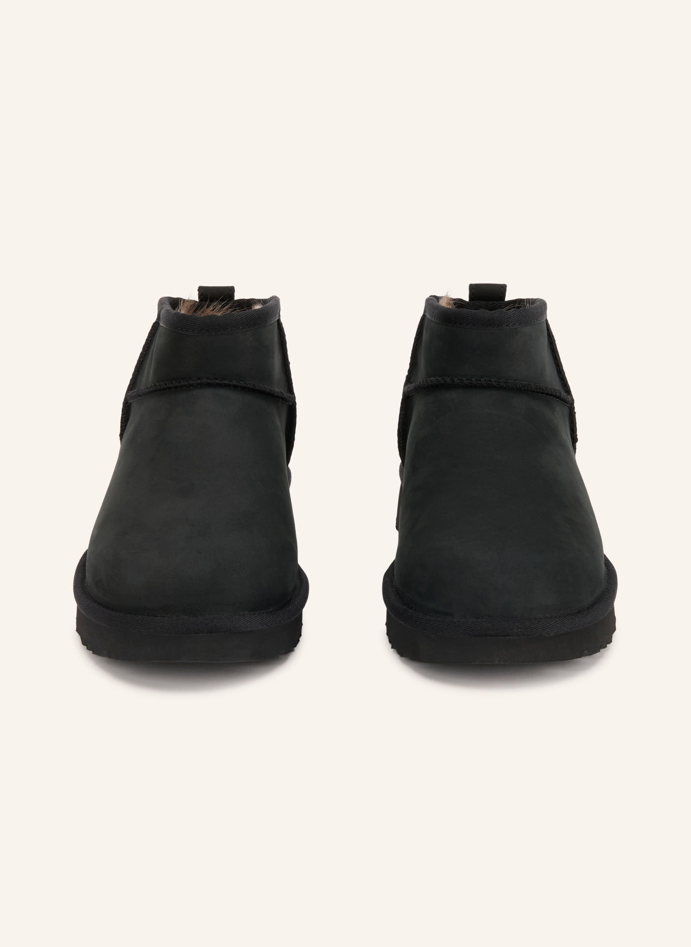 UGG Boots CLASSIC ULTRA MINI: SCHWARZ