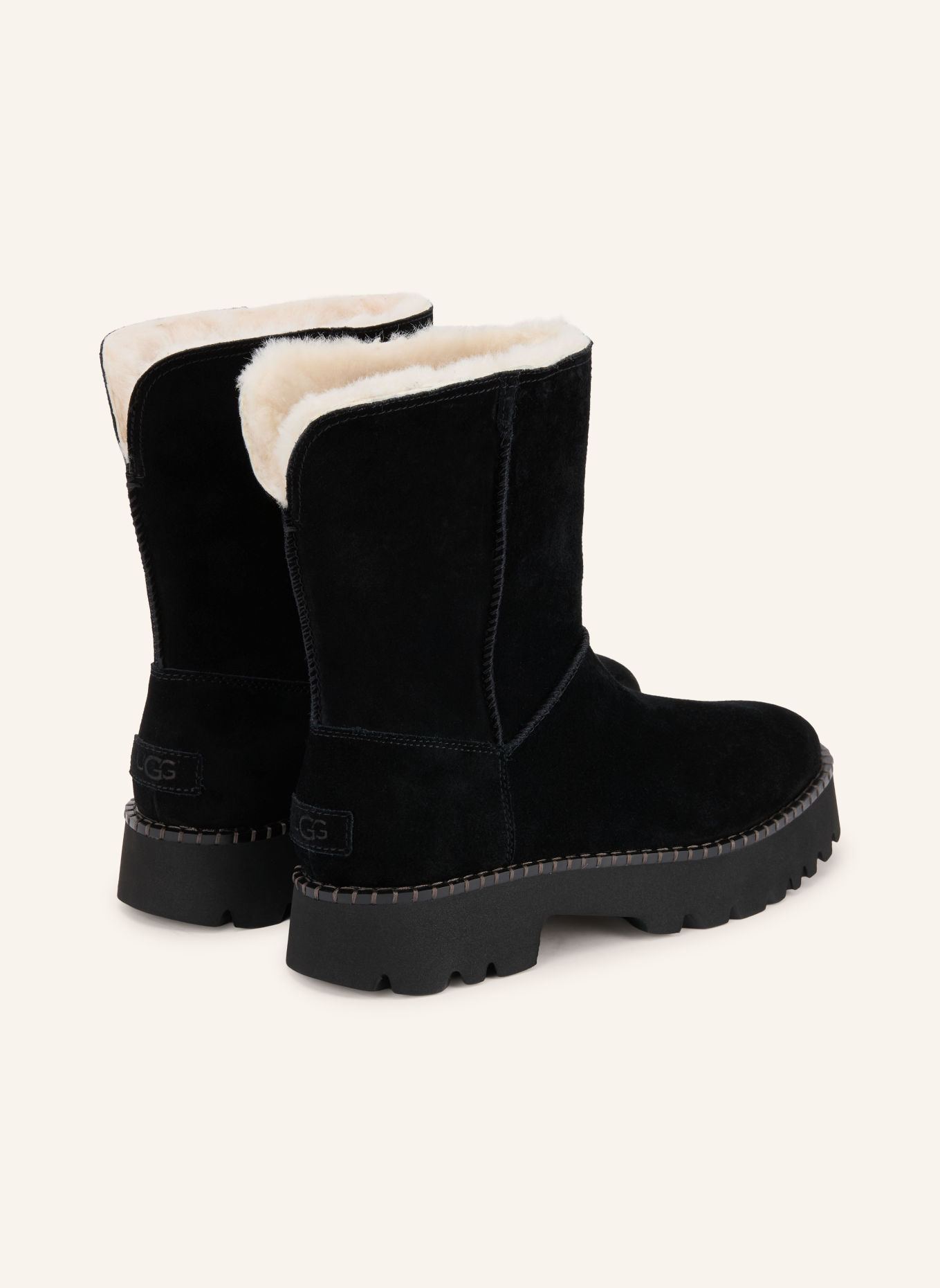 UGG UPTOWNER SHORT Boots: BLACK