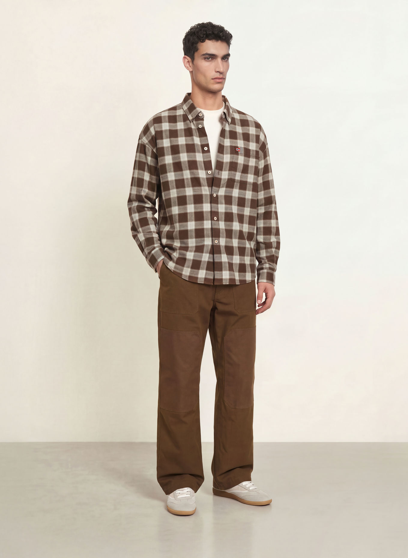 NAPAPIJRI Chemise en flanelle G-EOS LS Comfort Fit: MARRON FONCÉ / ÉCRU