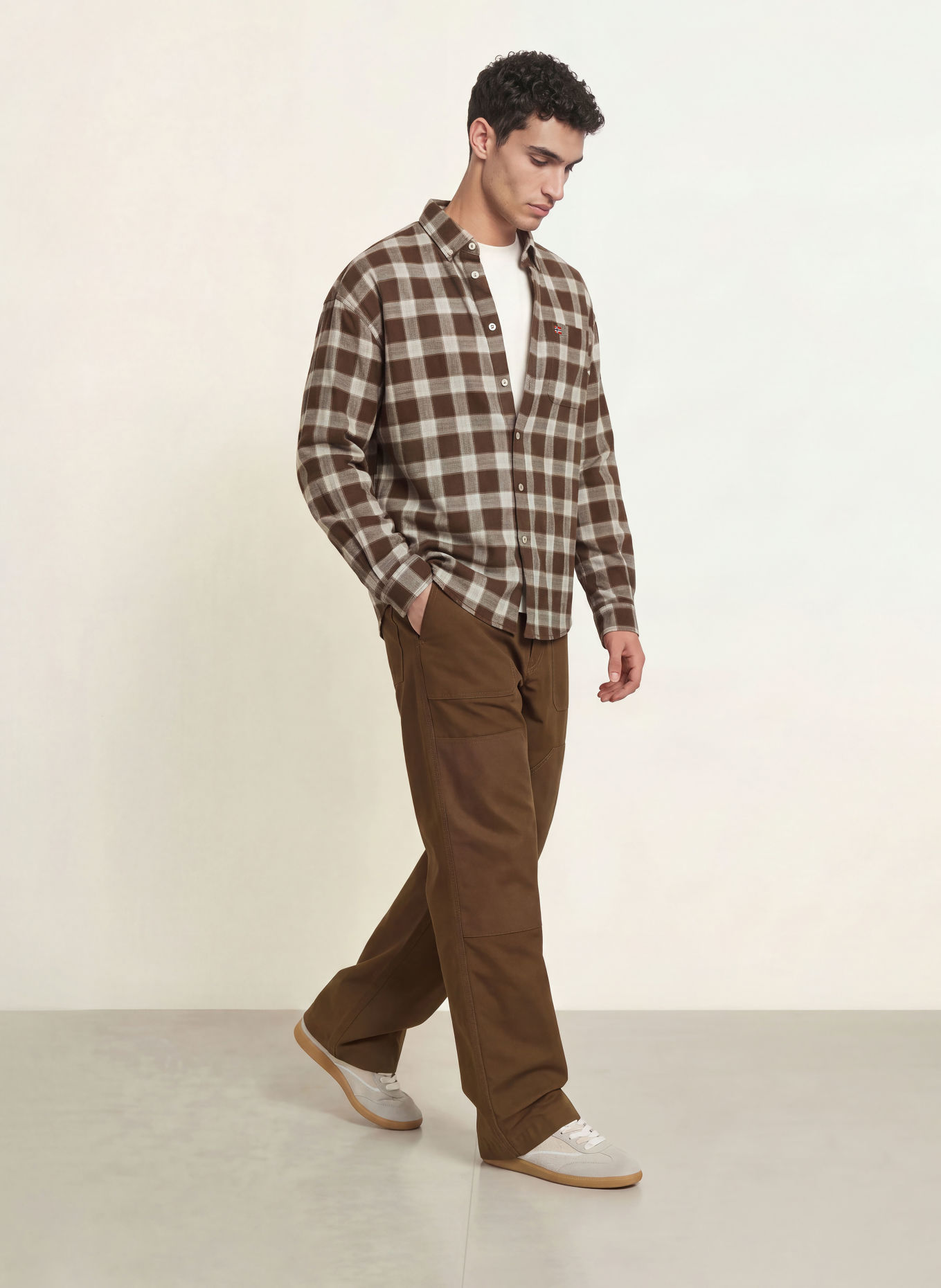 NAPAPIJRI Chemise en flanelle G-EOS LS Comfort Fit: MARRON FONCÉ / ÉCRU