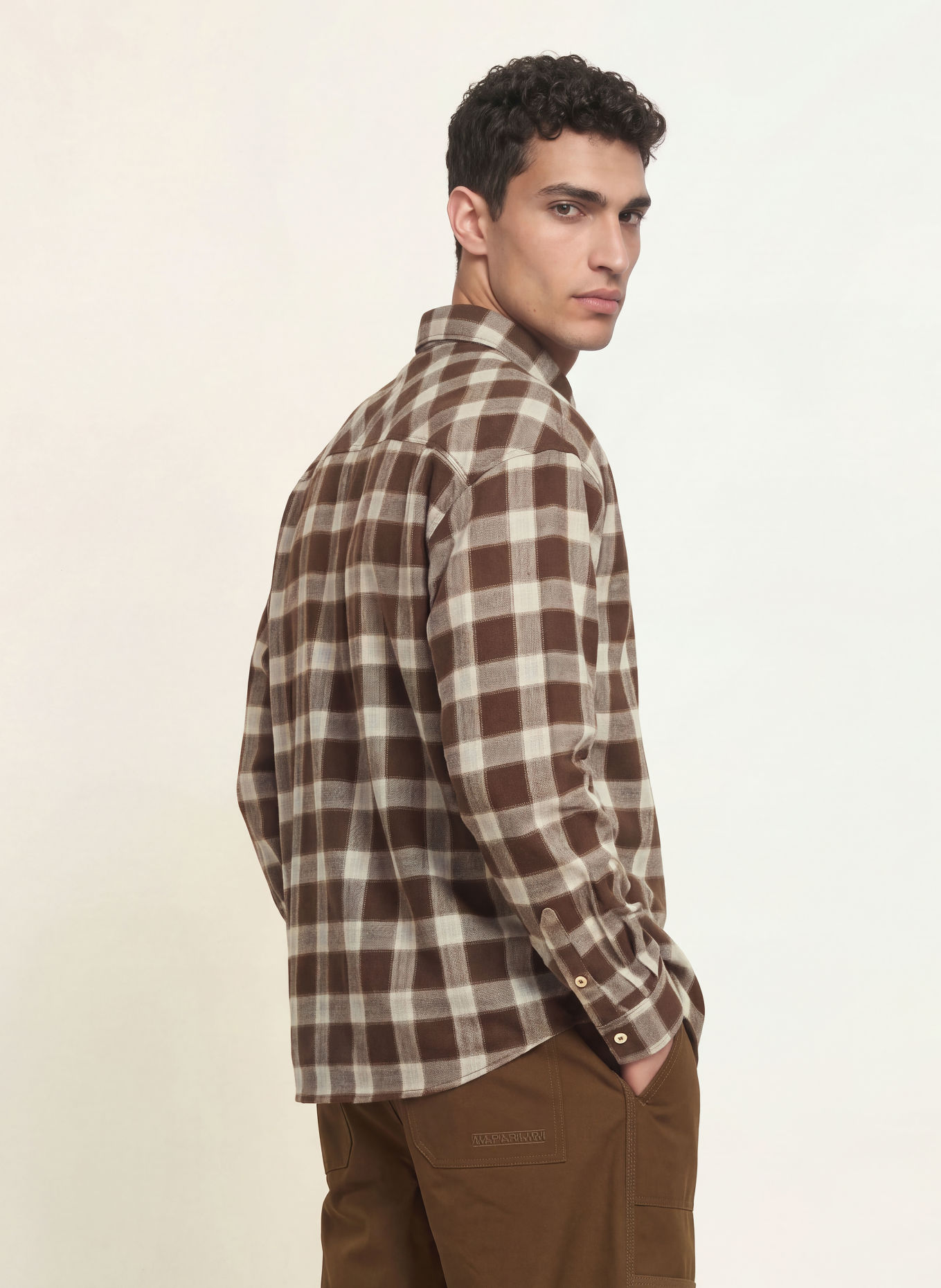 NAPAPIJRI Chemise en flanelle G-EOS LS Comfort Fit: MARRON FONCÉ / ÉCRU