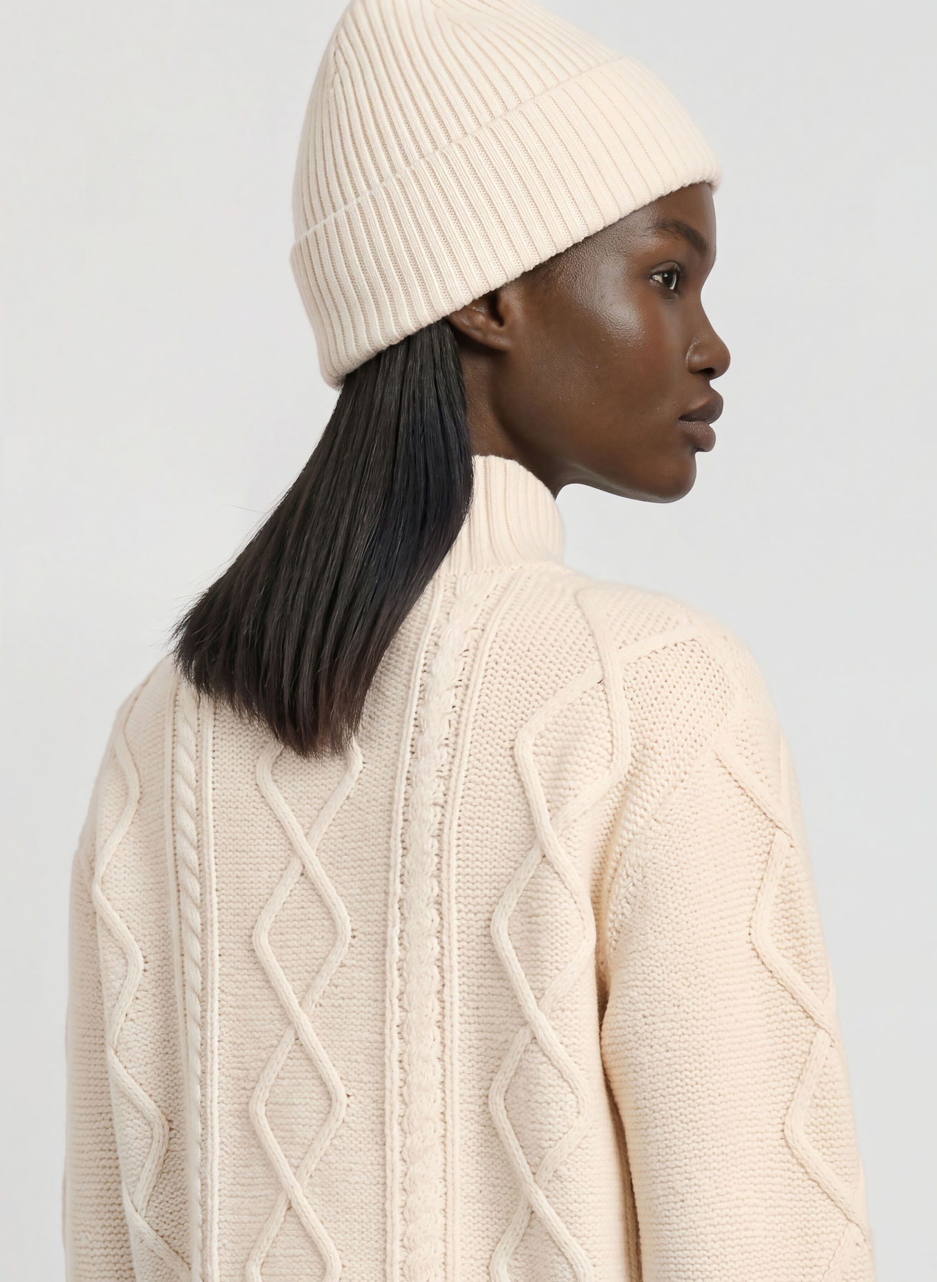 MRS & HUGS Sweter: ECRU