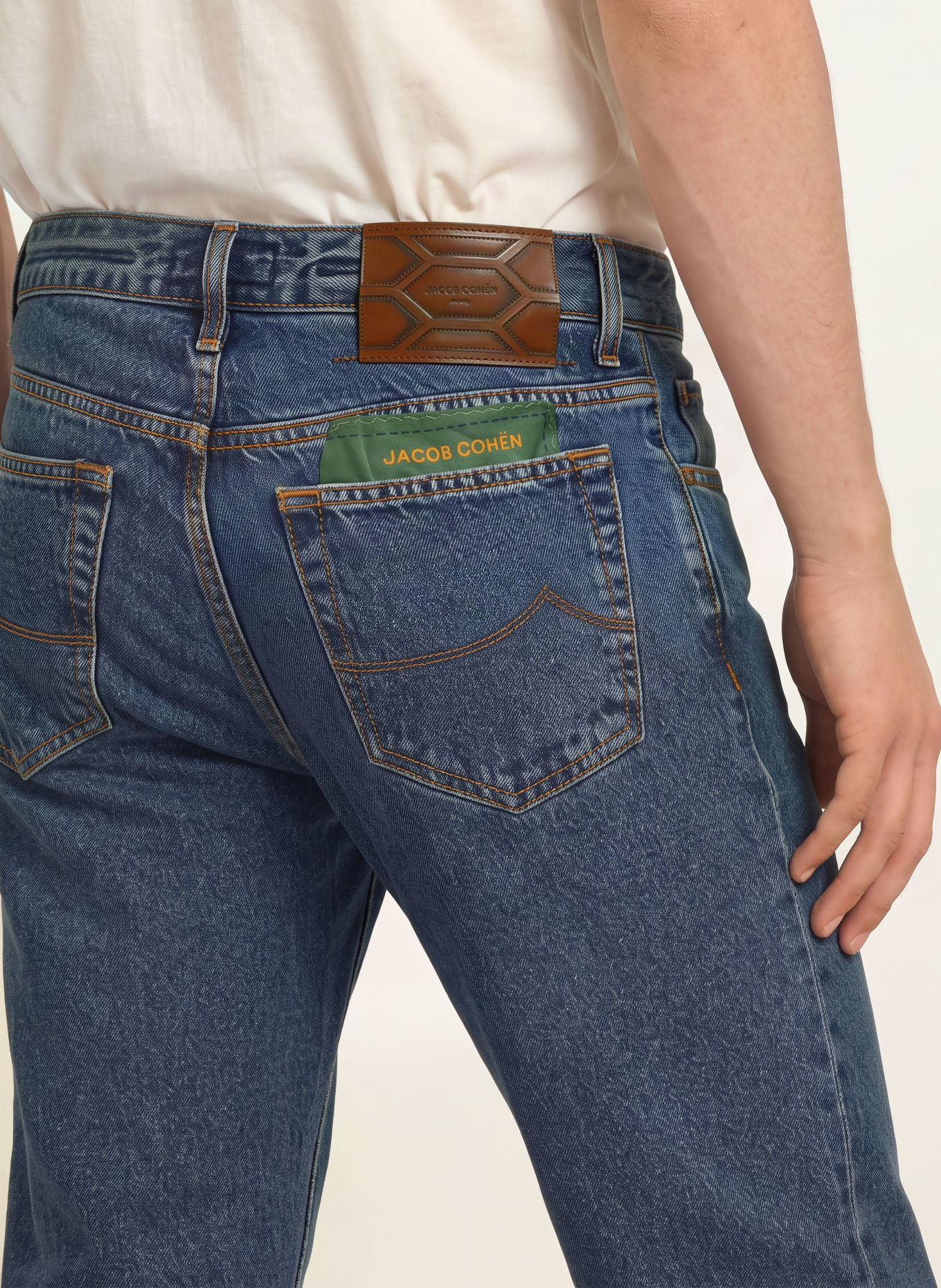 JACOB COHEN BARD Slim Fit Jeans: 200D MEDIUM BLUE