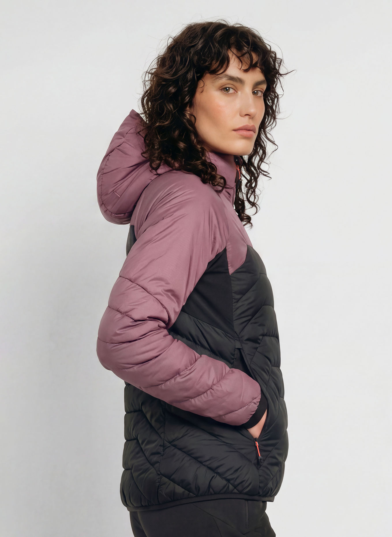 DYNAFIT RADICAL INSULATION Quilted Jacket: PURPLE / BLACK