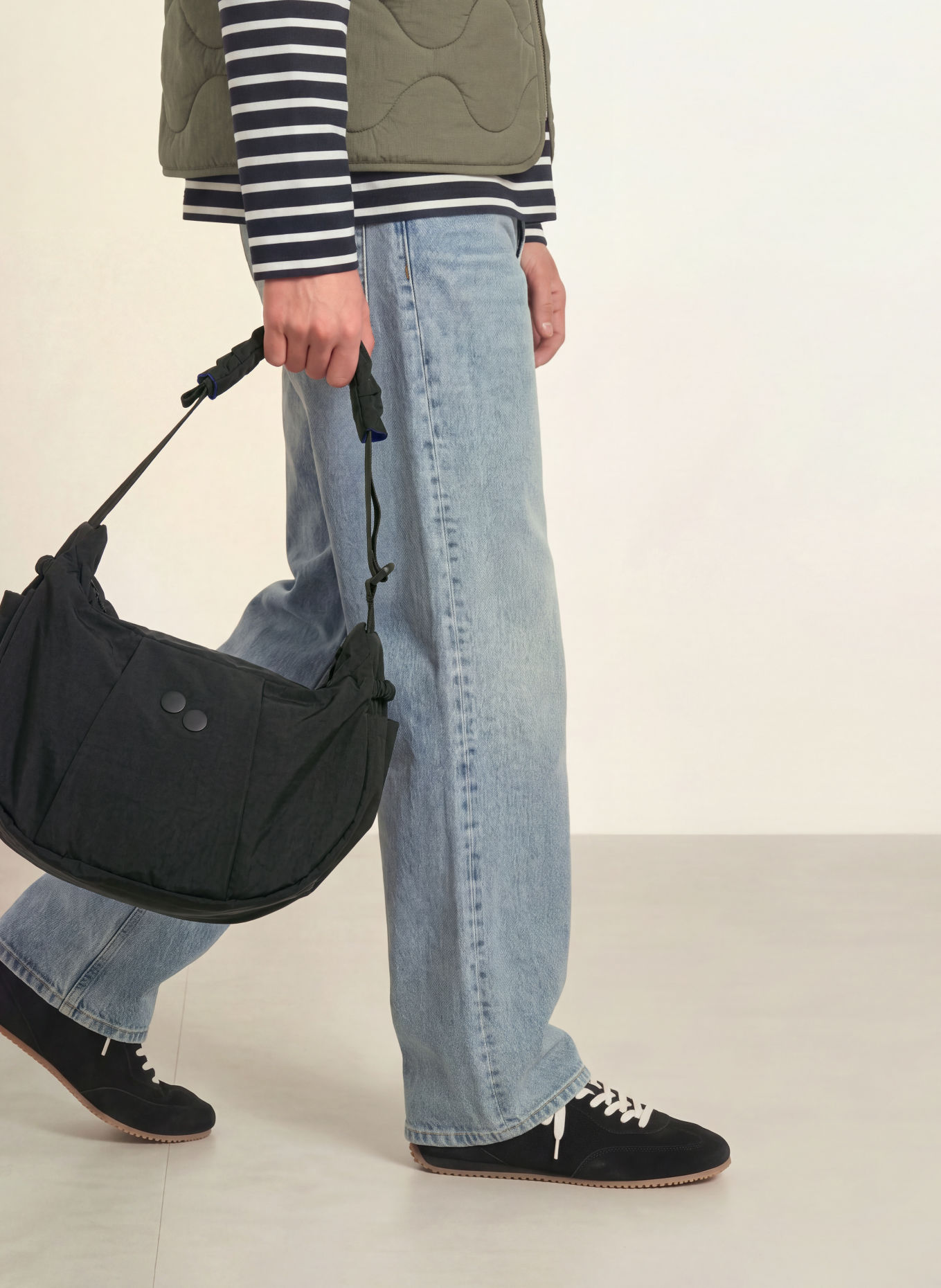 pinqponq KRUMM LARGE Crossbody Bag: BLACK