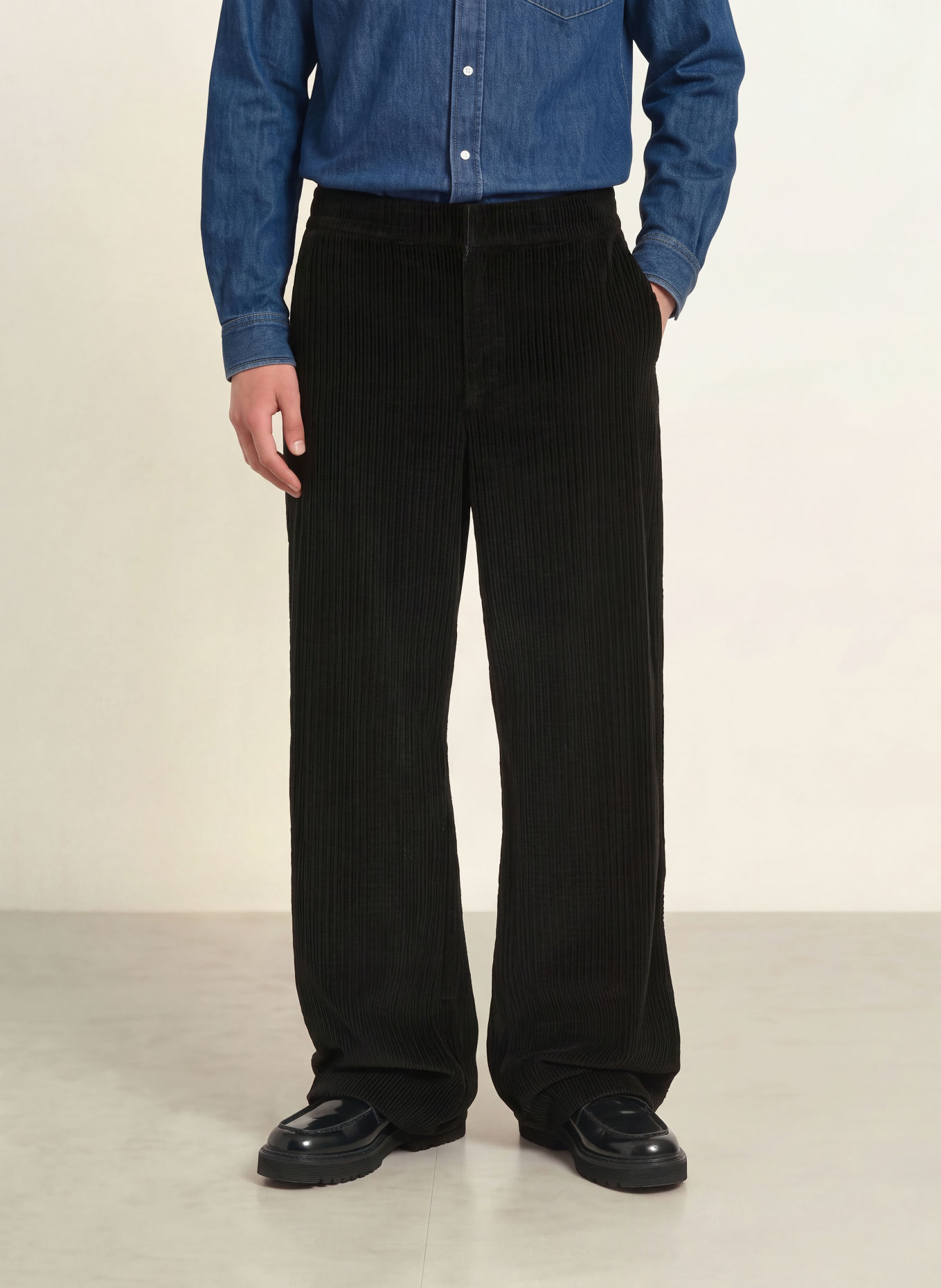 LACOSTE Relaxed-Fit Cord Pants: BLACK