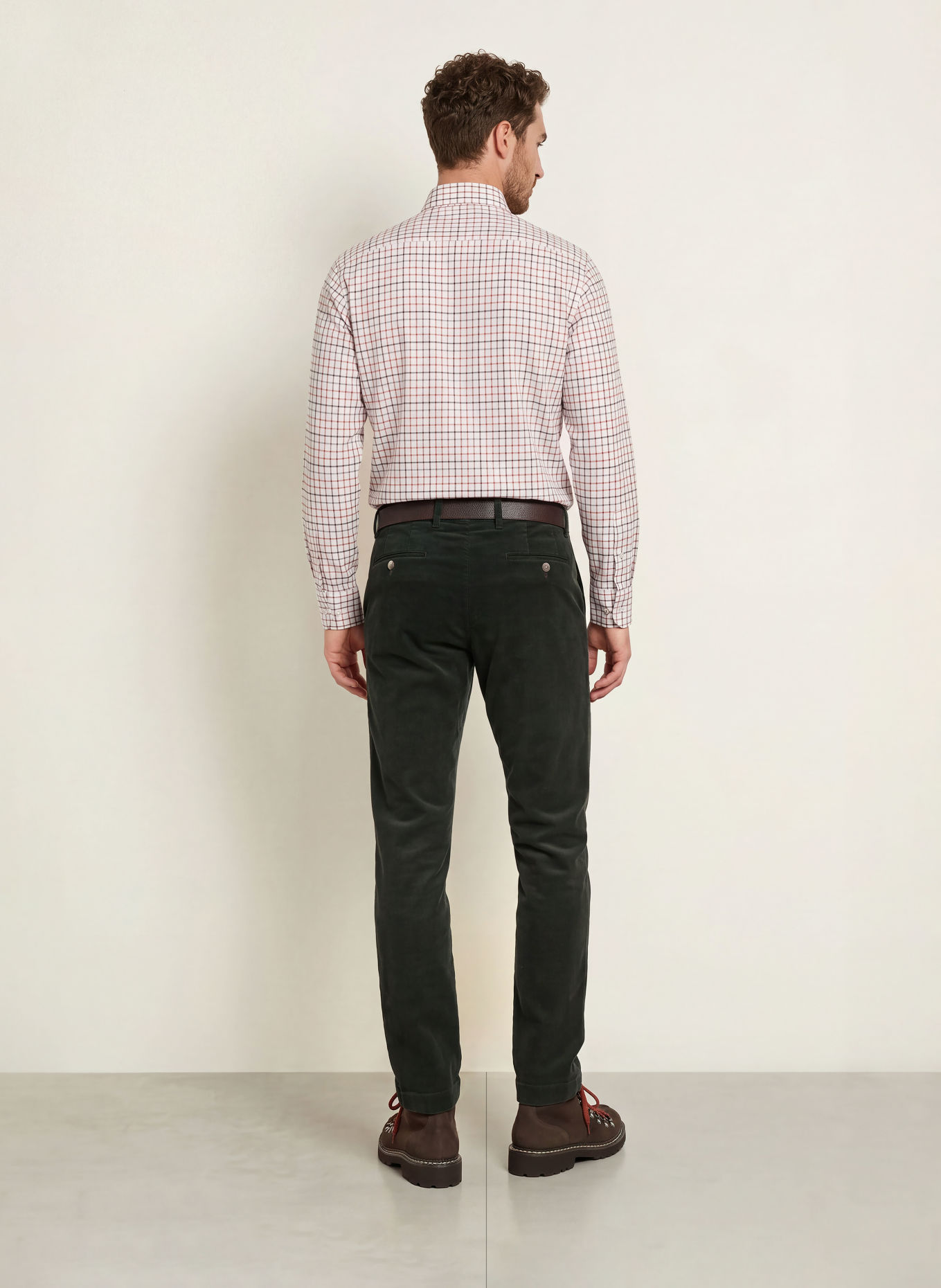 HACKETT LONDON Košile TATTERSALL Tailored Fit: KRÉMOVÁ / TMAVĚ ŠEDÁ / LOSOSOVÁ