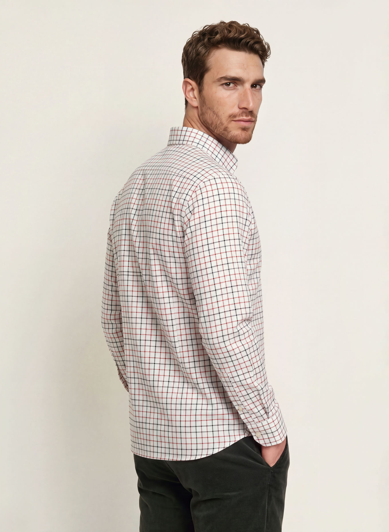 HACKETT LONDON Košile TATTERSALL Tailored Fit: KRÉMOVÁ / TMAVĚ ŠEDÁ / LOSOSOVÁ