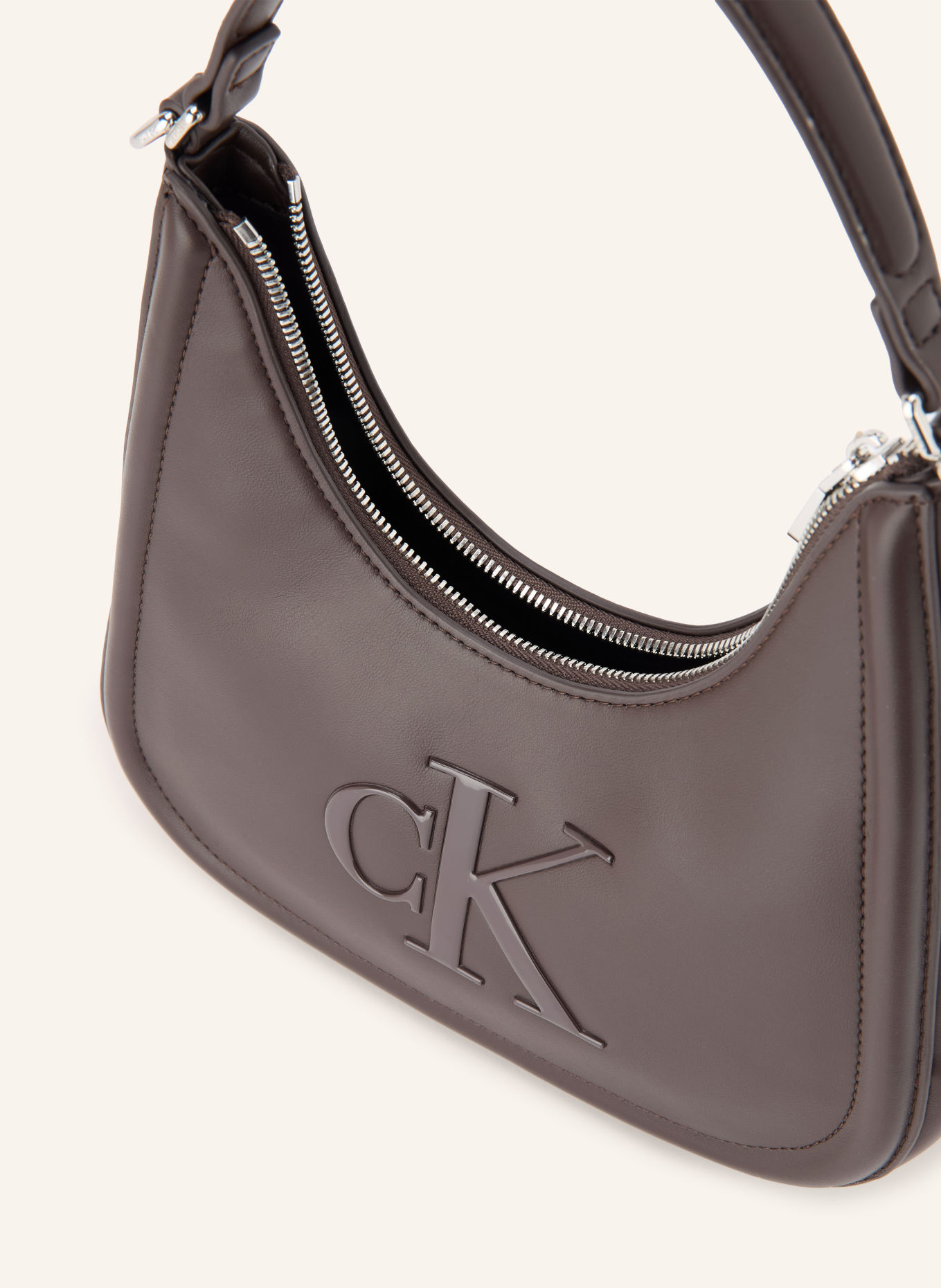 Calvin Klein Umhängetasche SMALL: DUNKELBRAUN / SILBER