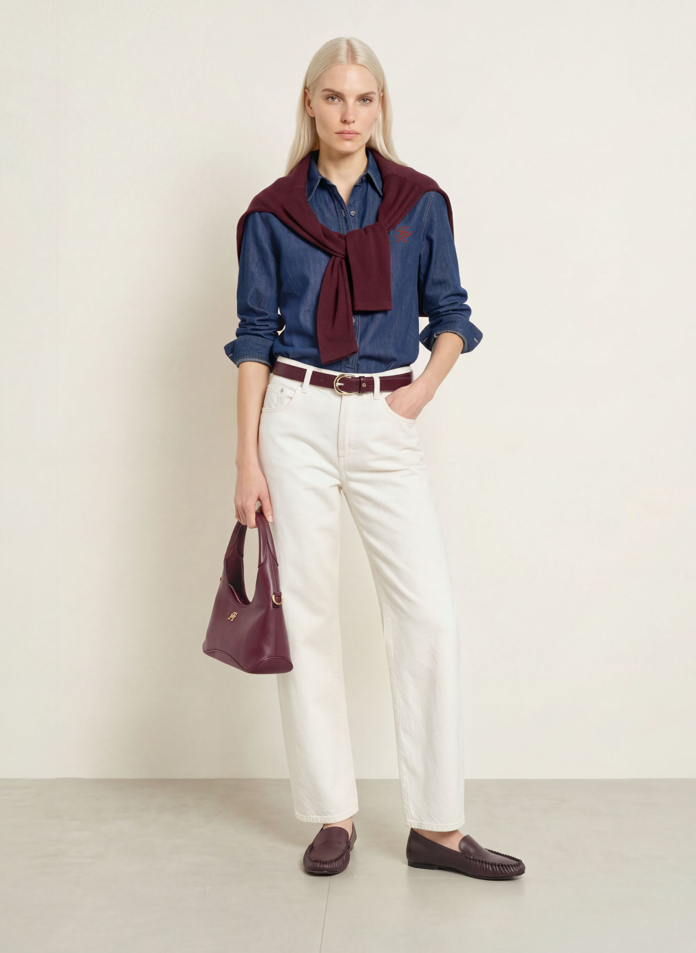 TOMMY HILFIGER EVERYDAY MINI Handbag: DARK RED / GOLD