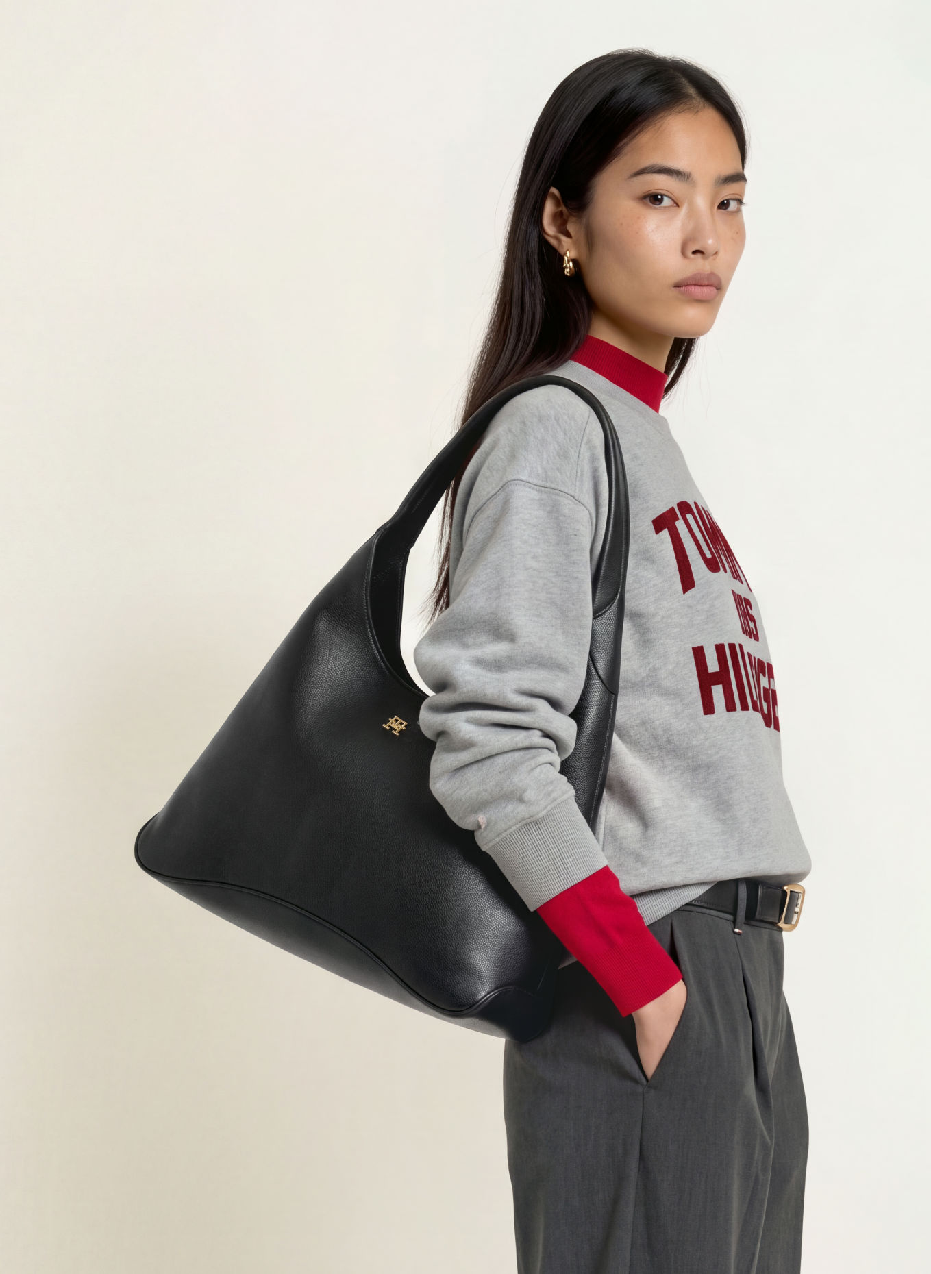 TOMMY HILFIGER Bucket bag: BLACK