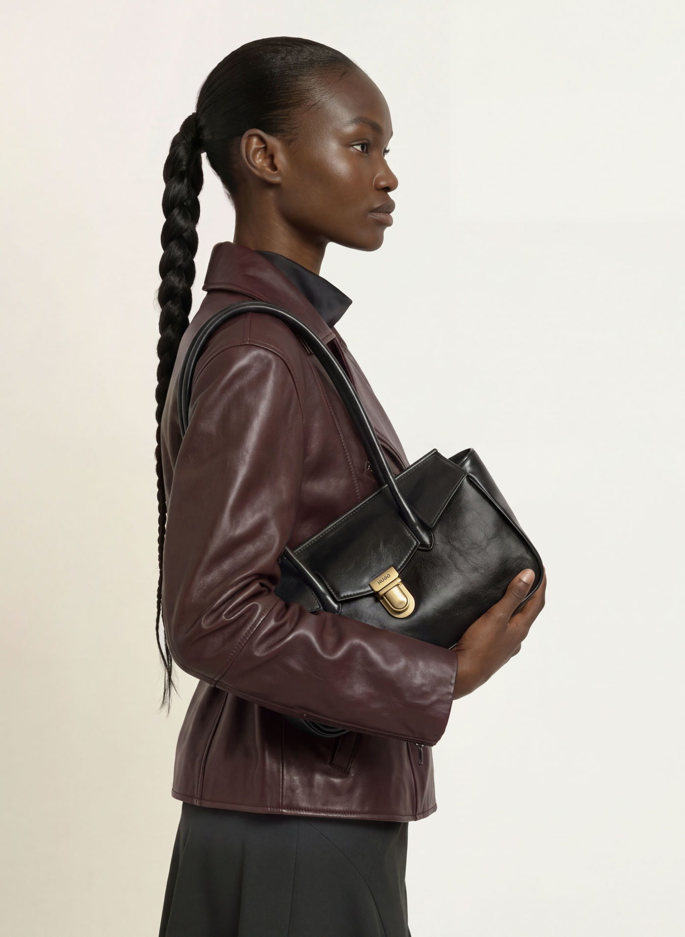 HUGO QUINLEY Shoulder Bag: BLACK / GOLD