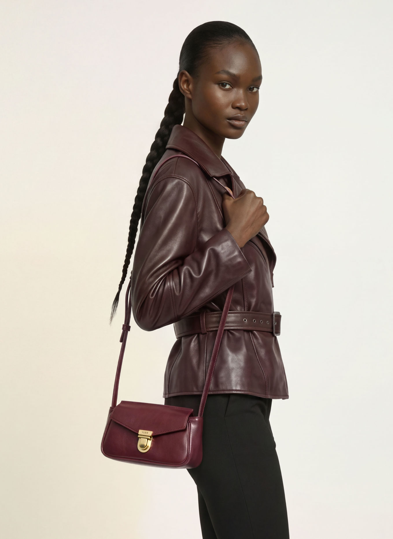 HUGO QUINLEY Crossbody Bag: DARK RED