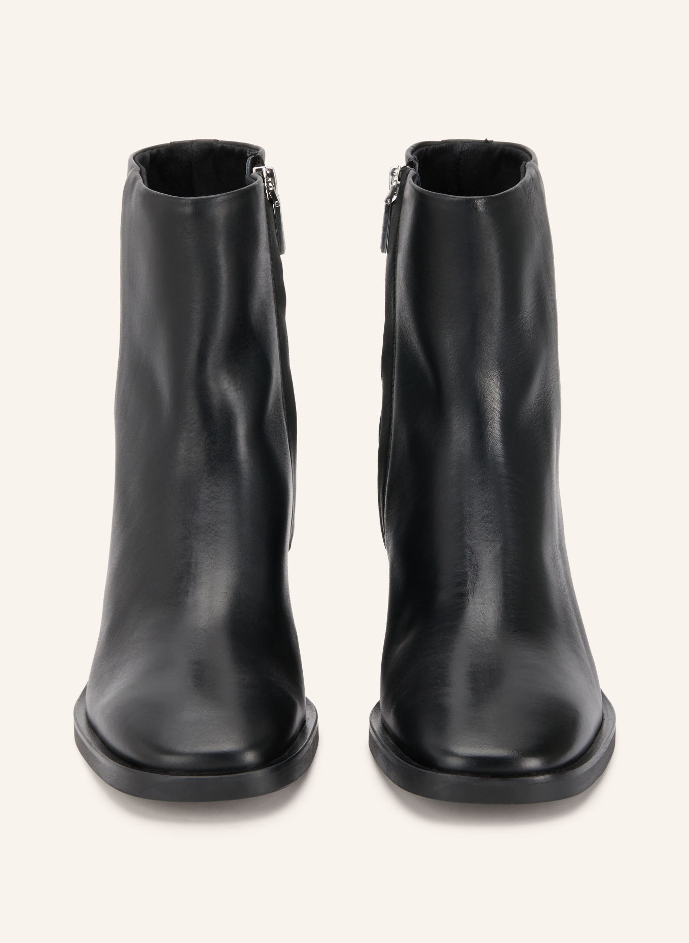 Calvin Klein Ghete: NEGRU