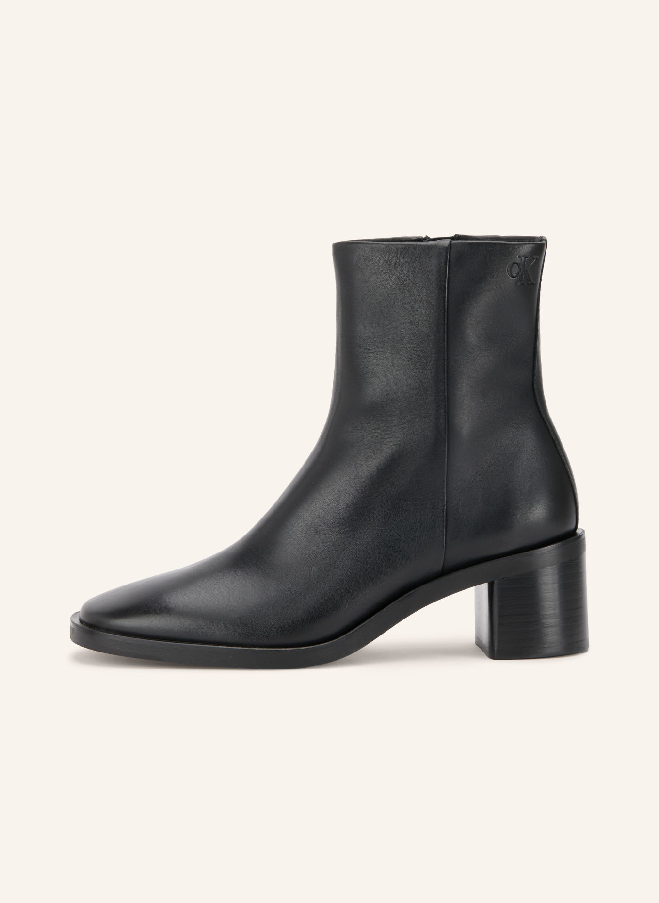 Calvin Klein Ghete: NEGRU