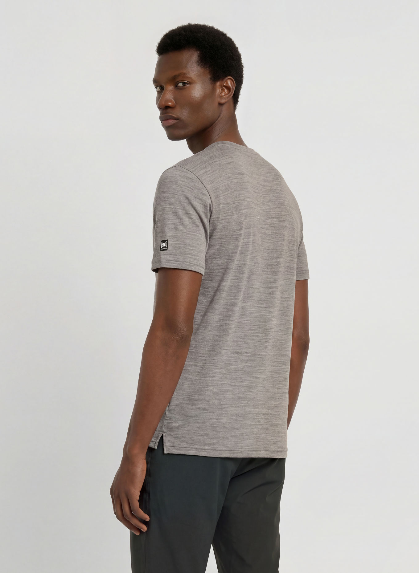 super.natural HIKING Performance Shirt with Merino Wool: GRAY