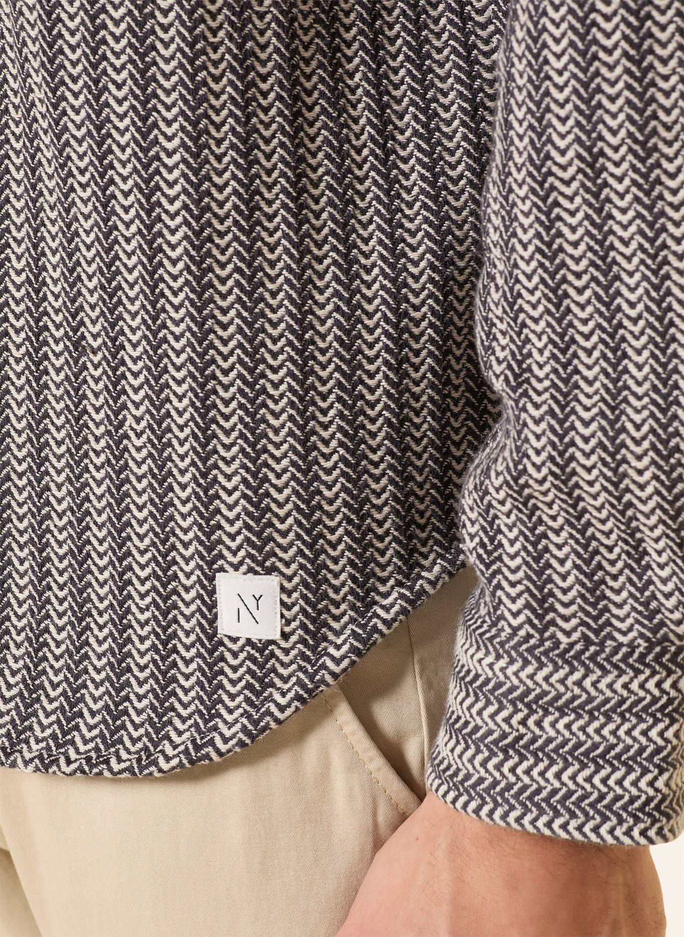 NOWADAYS Comfort Fit Shirt: DARK BROWN / CREAM