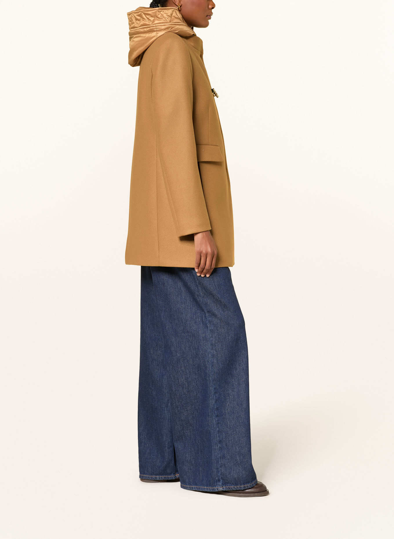 Fay Wollmantel: CAMEL / GOLD
